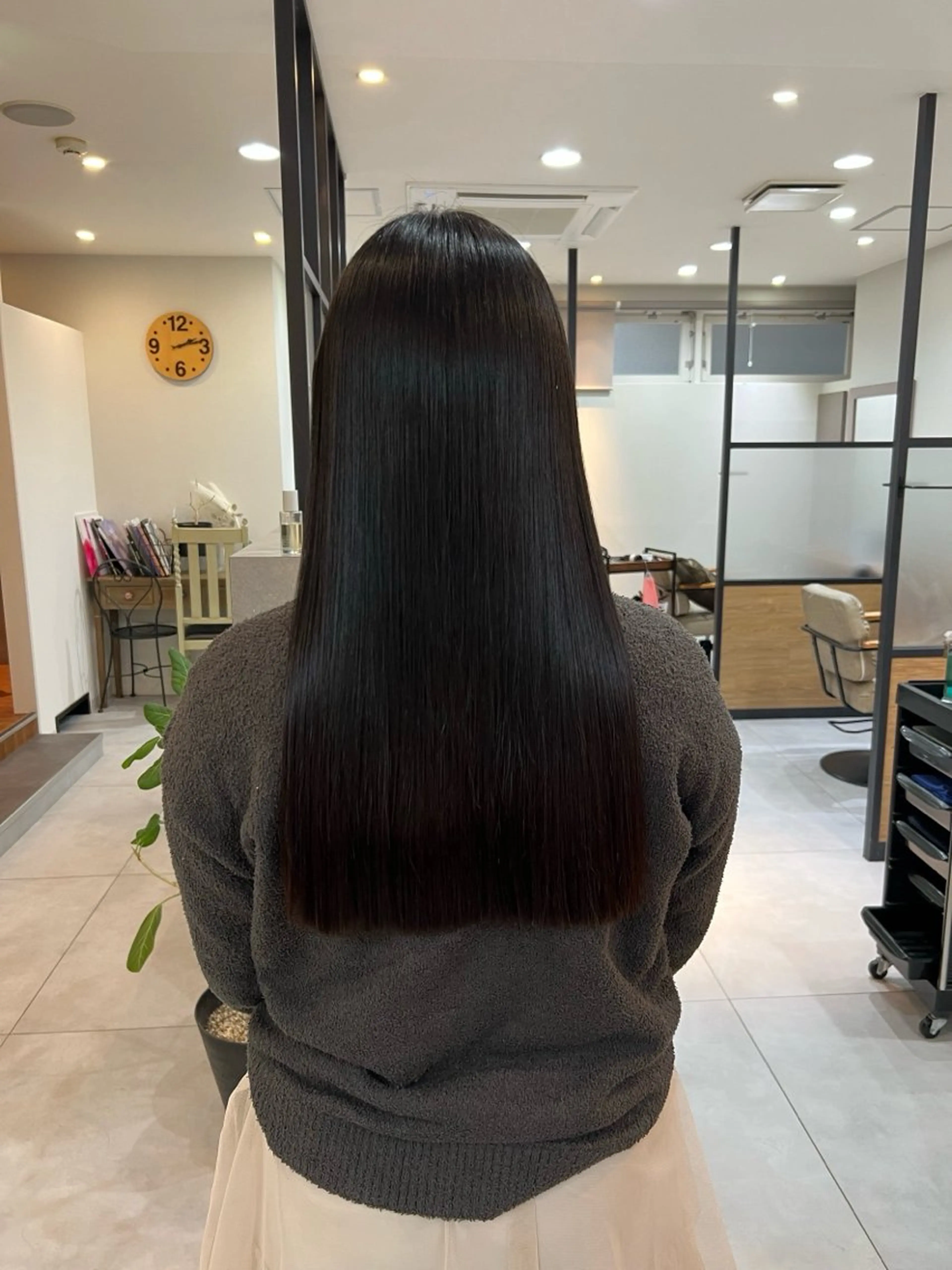 ロング カット 縮毛矯正 柴田　真衣 .のヘアスタイル