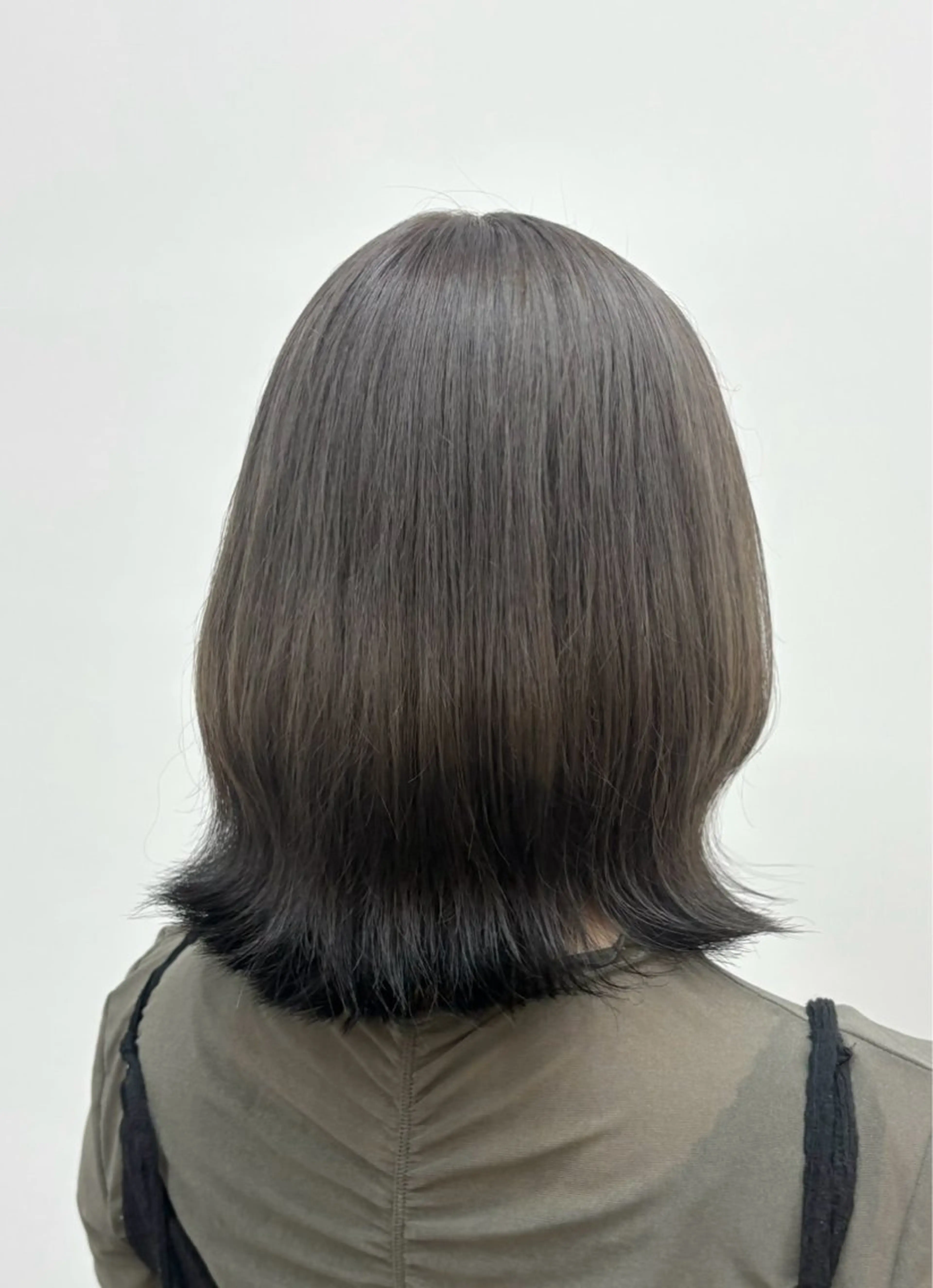 セミロング カラー ブラウンカラー ダークブラウン グレージュ ミルクティーグレージュ ヘアカラー 【sica】 チナのヘアスタイル