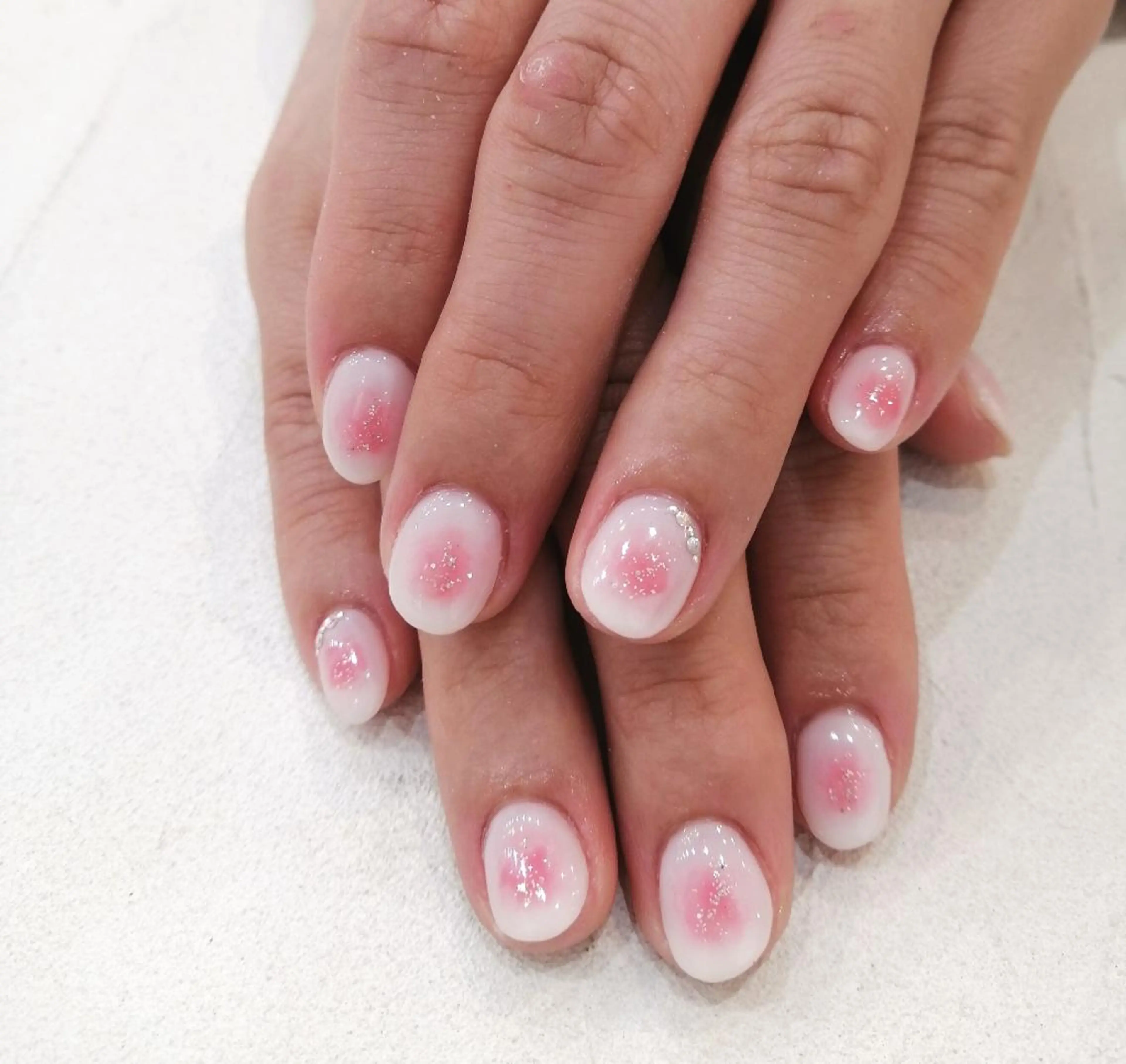 ネイル チークネイル I.プライベートネイルサロン所属・I.プライベート ネイルサロンの眉毛・アイブロウイメージ