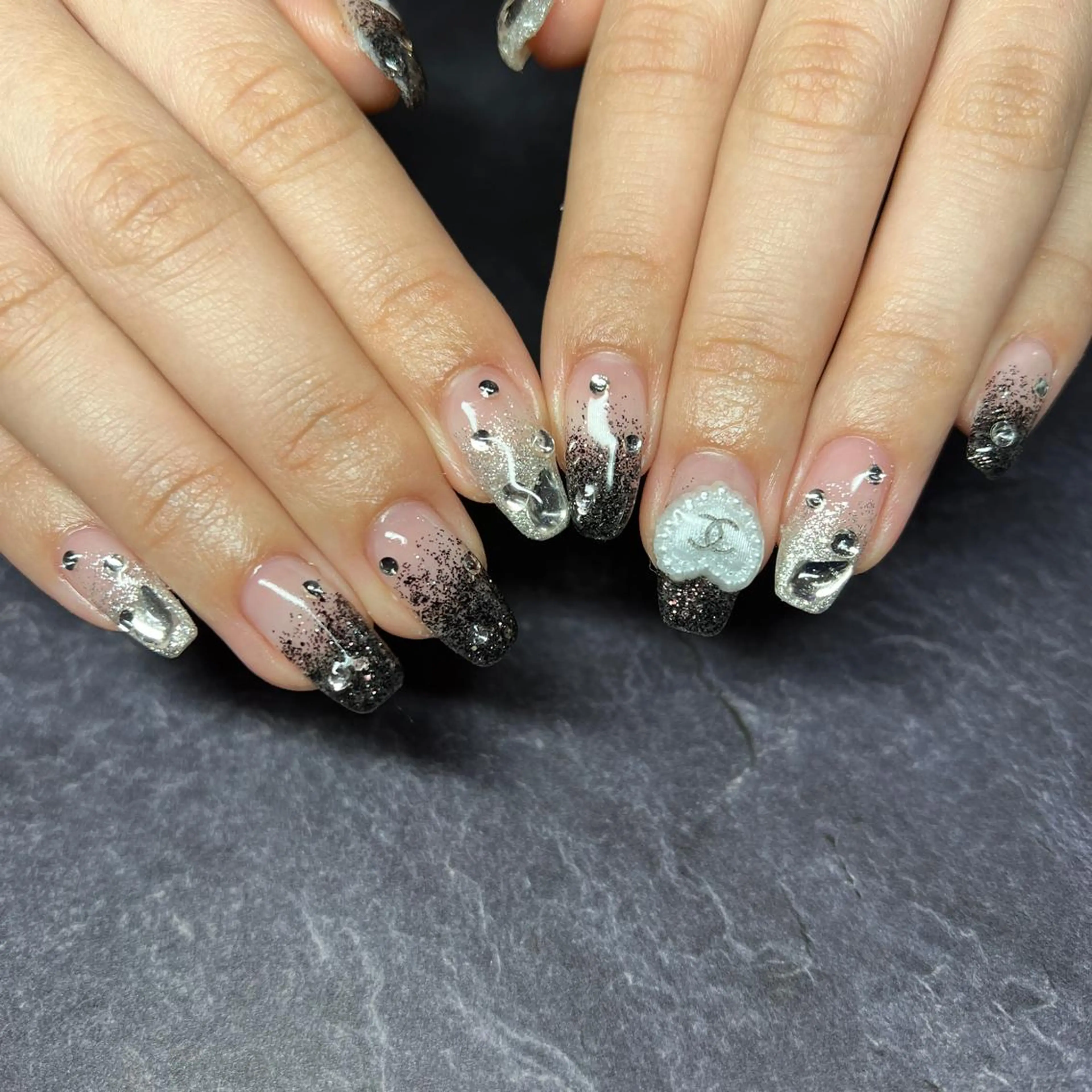 ネイル フレンチネイル ジェルネイル 持ち込み パラジェル スカルプネイル LeaLea nails.のネイルデザイン