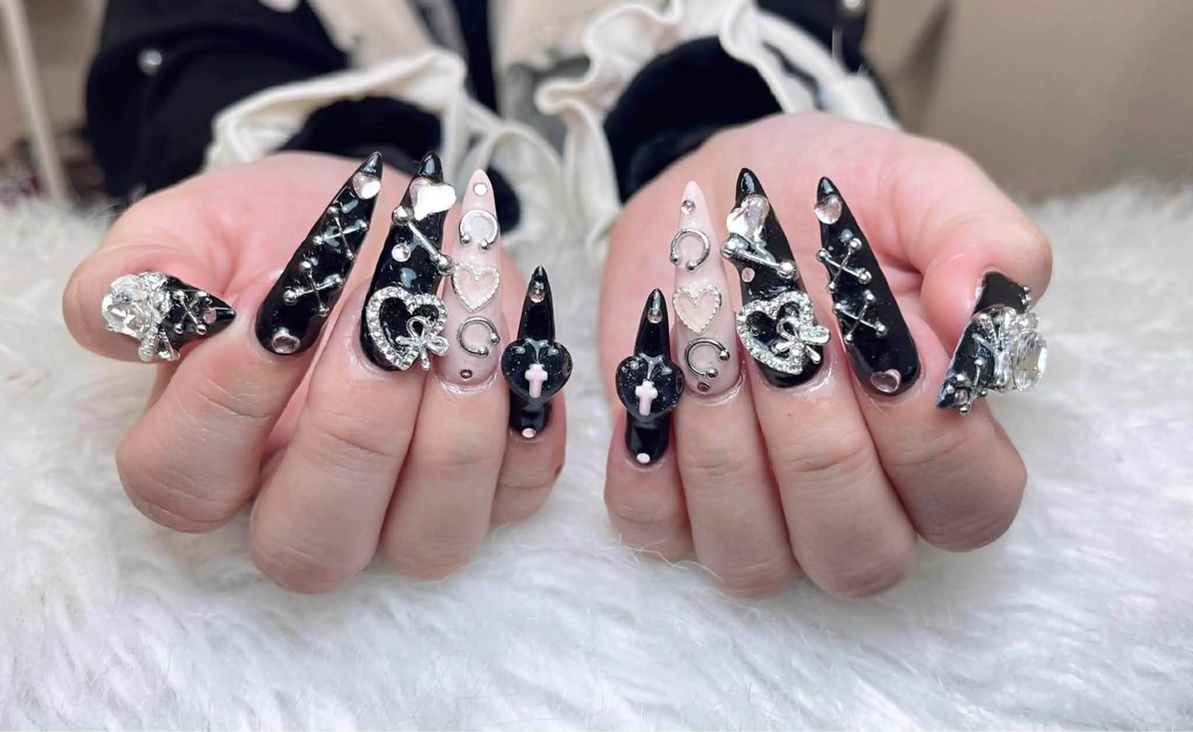 ネイル アートネイル 成人式 ジェルネイル ニュアンスネイル 夏ネイル ハンドネイル Jenn Nail Salonのネイルデザイン