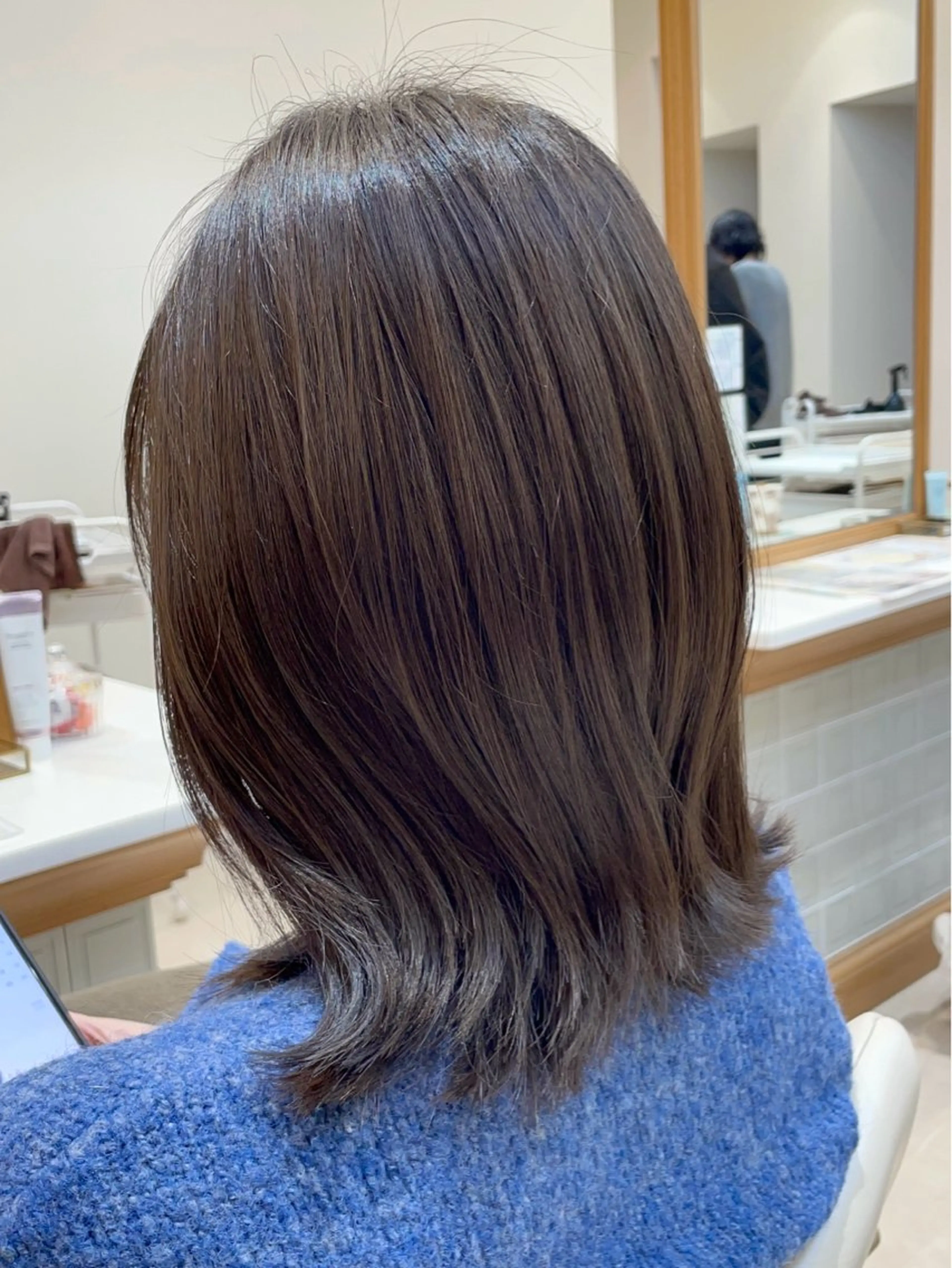 ミディアム アッシュ アッシュグレー アッシュグレージュ ボブ くびれヘア カット ヘアカラー ヘッドスパ／透明感 カラー伊藤 千尋のヘアスタイル