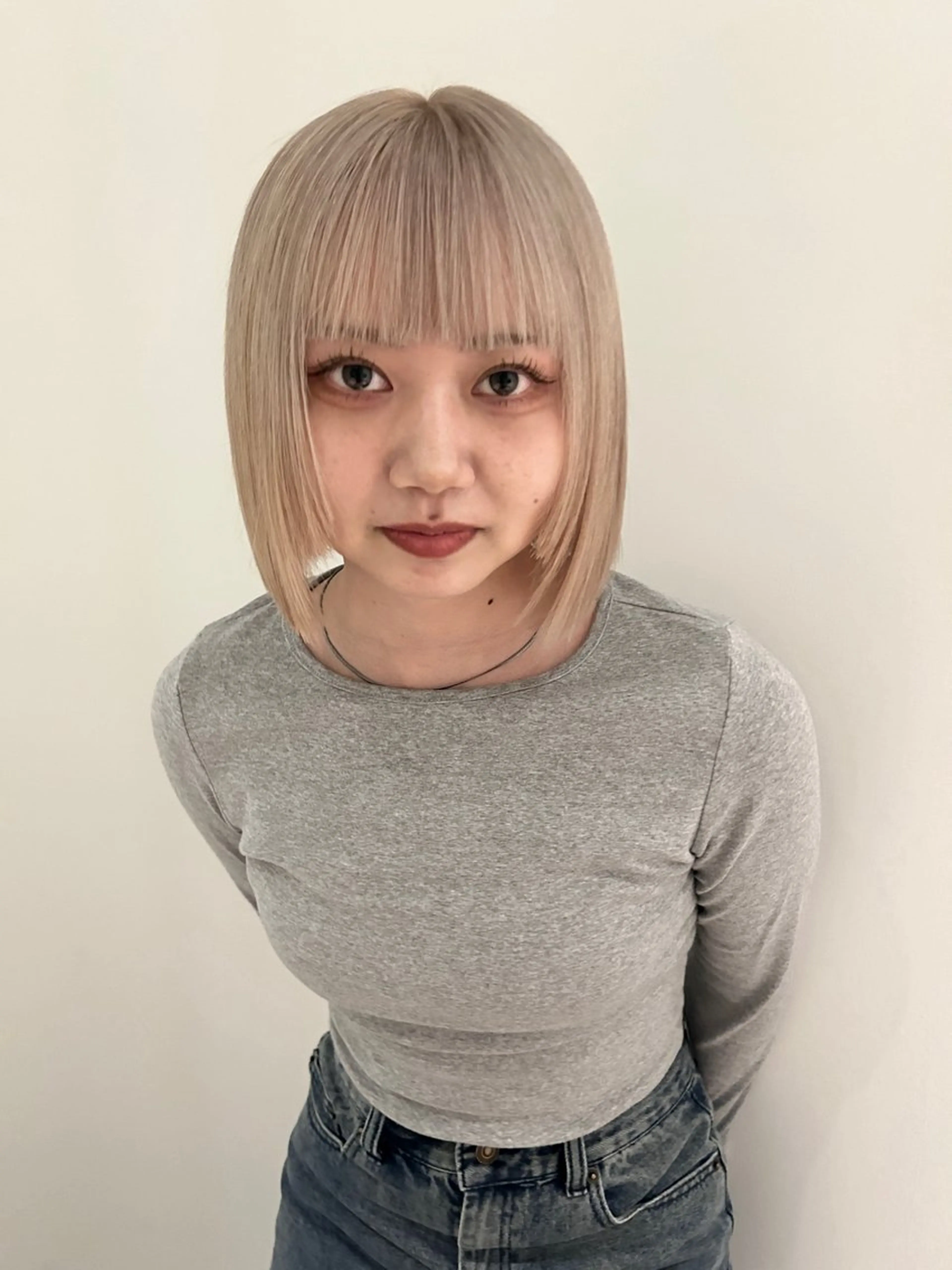 ショート ヘアカラー 髙林 優衣のヘアスタイル