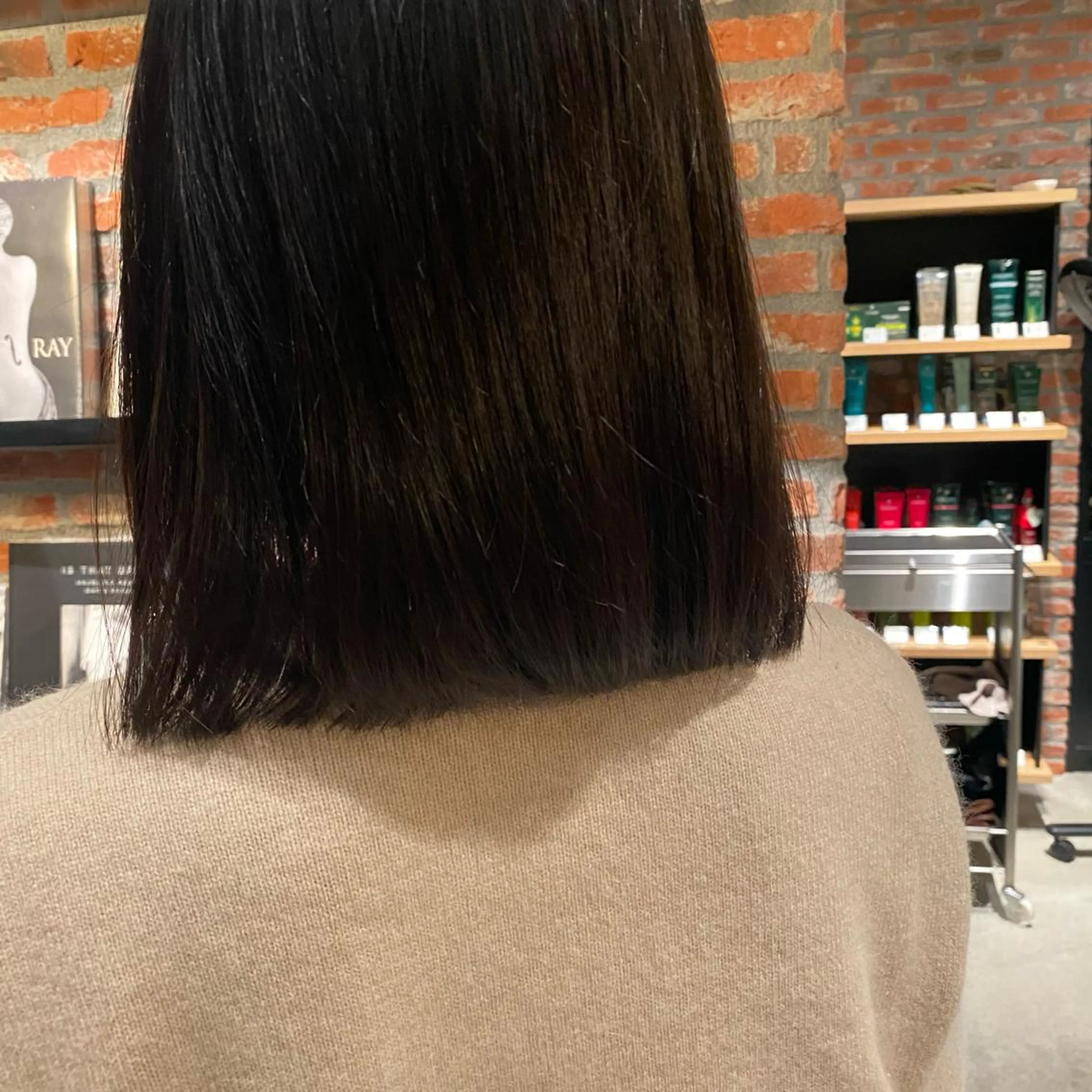ミディアム 松本 茜のヘアスタイル