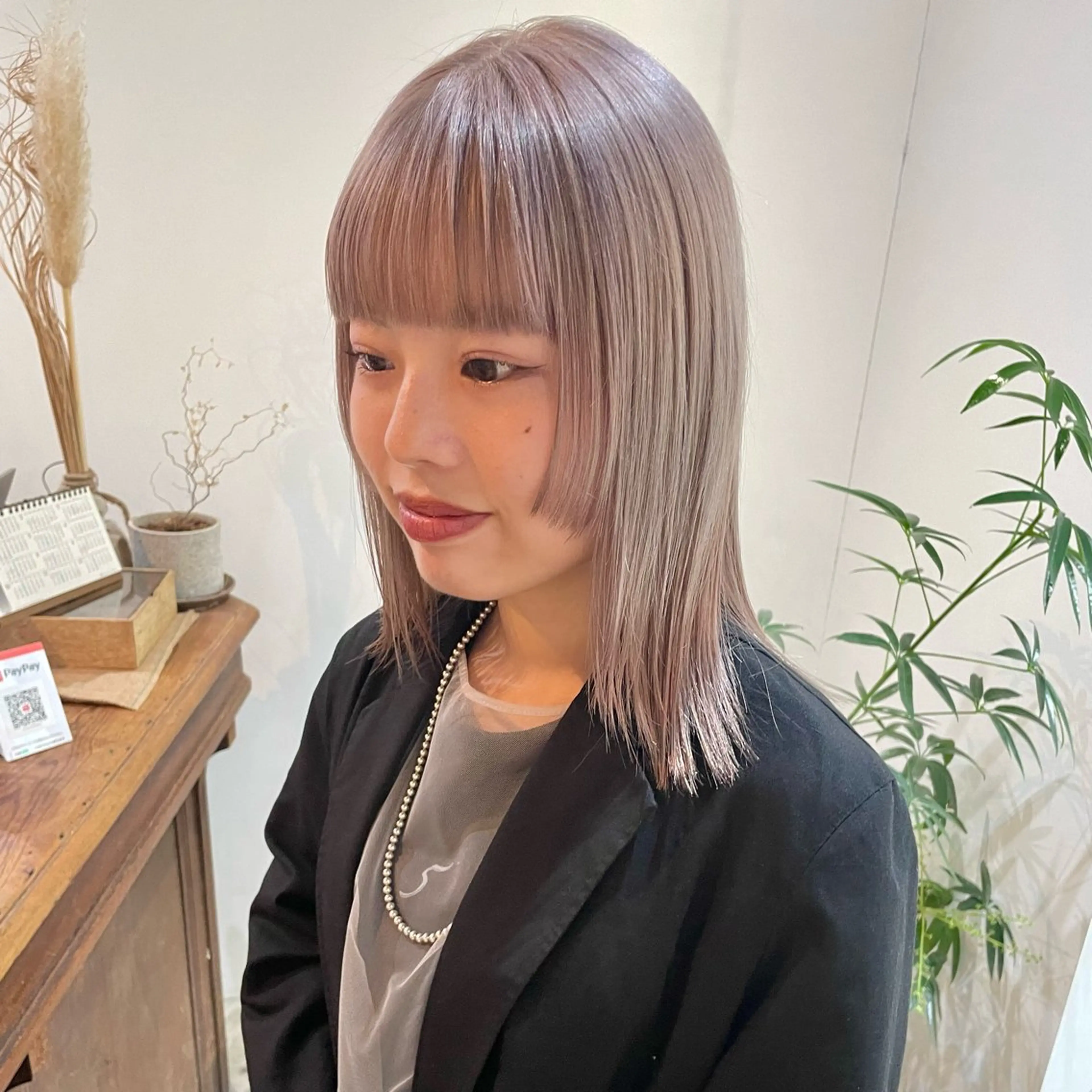 セミロング カラー ショート/ブリーチ mizuki🐋のヘアスタイル