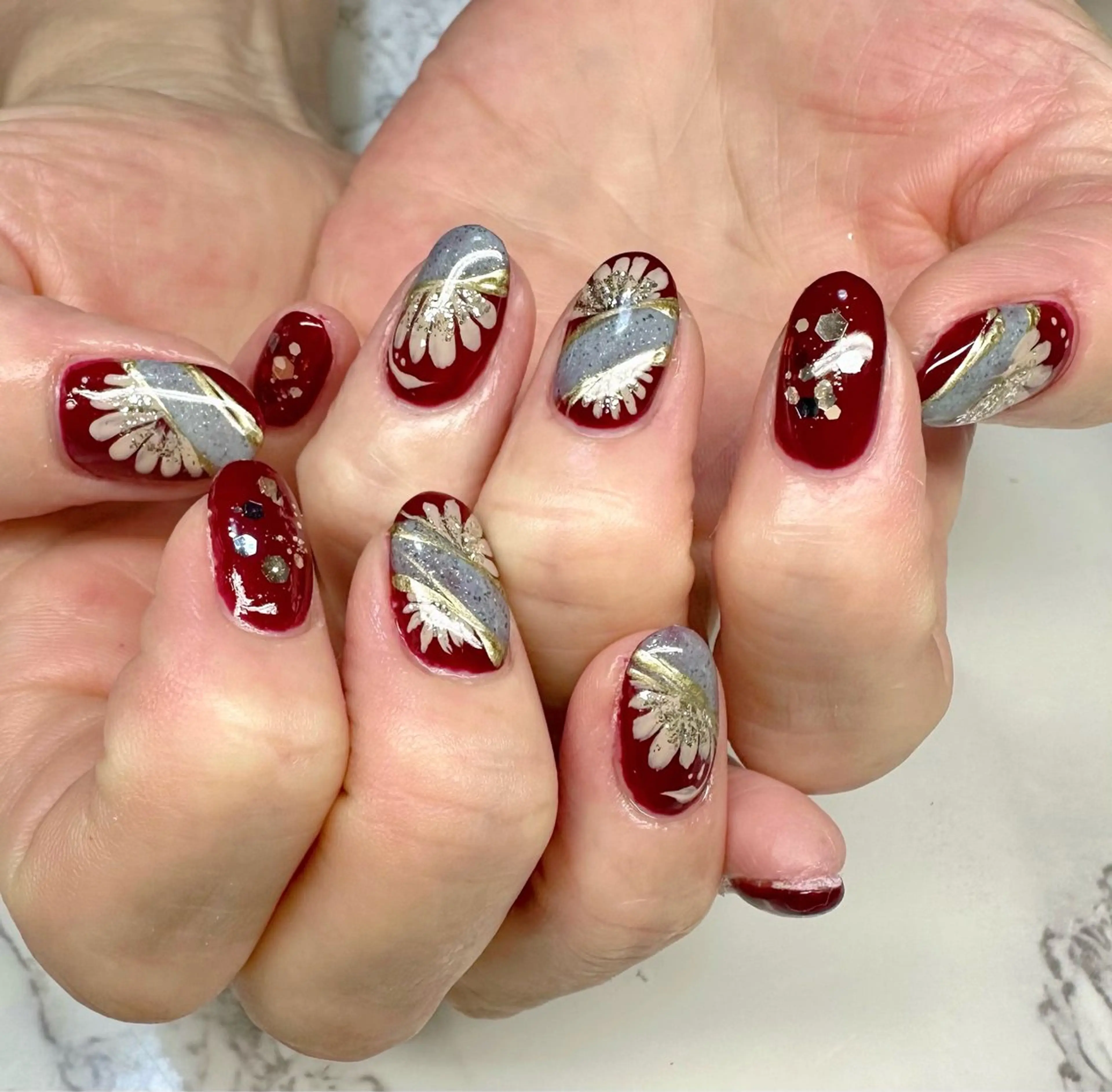 ネイル ボルドー ハロウィン キラキラネイル マグネットネイル ミラーネイル M.N_ nailのネイルデザイン