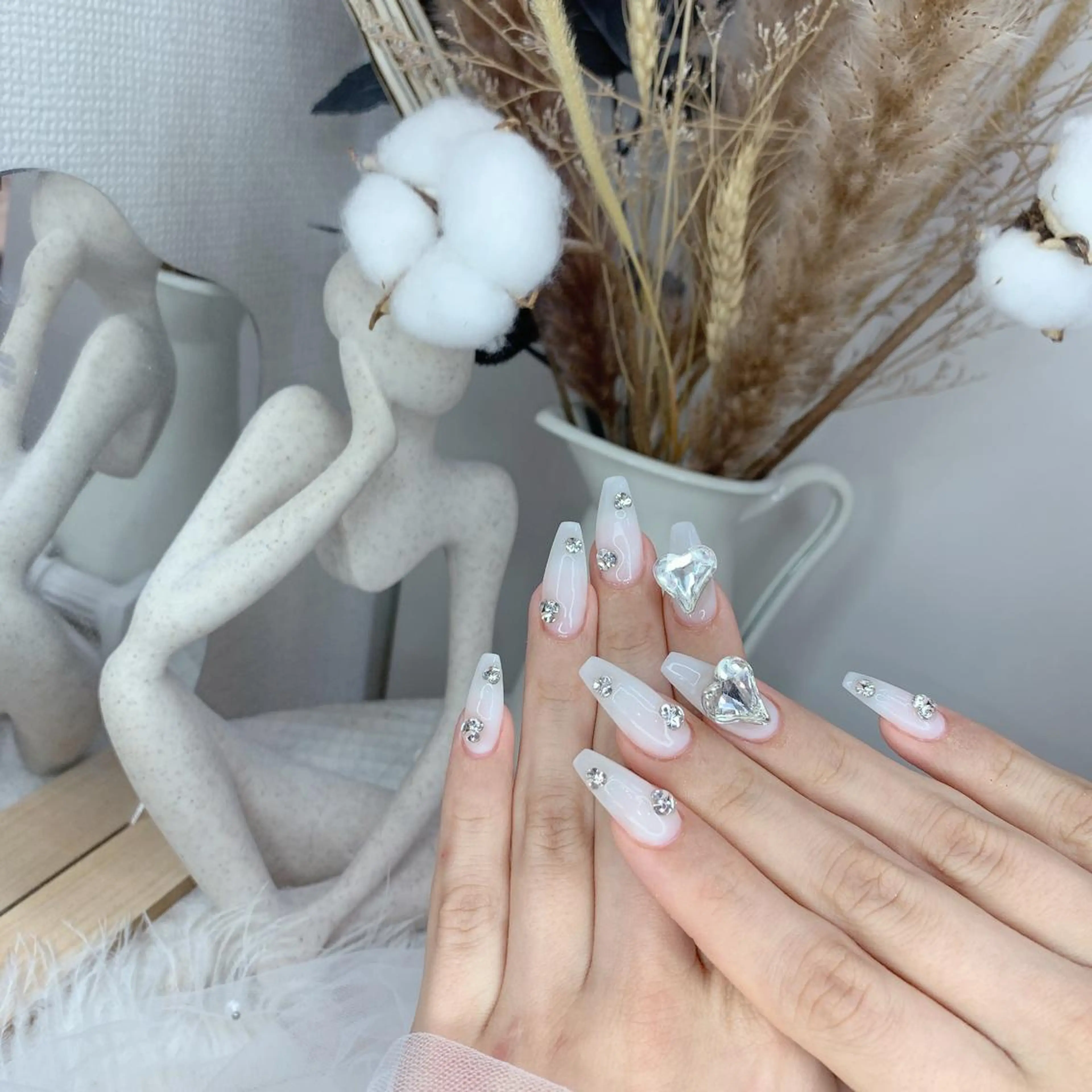 ネイル ハート ハンドネイル DG nailsalon所属・DG nailのネイルデザイン