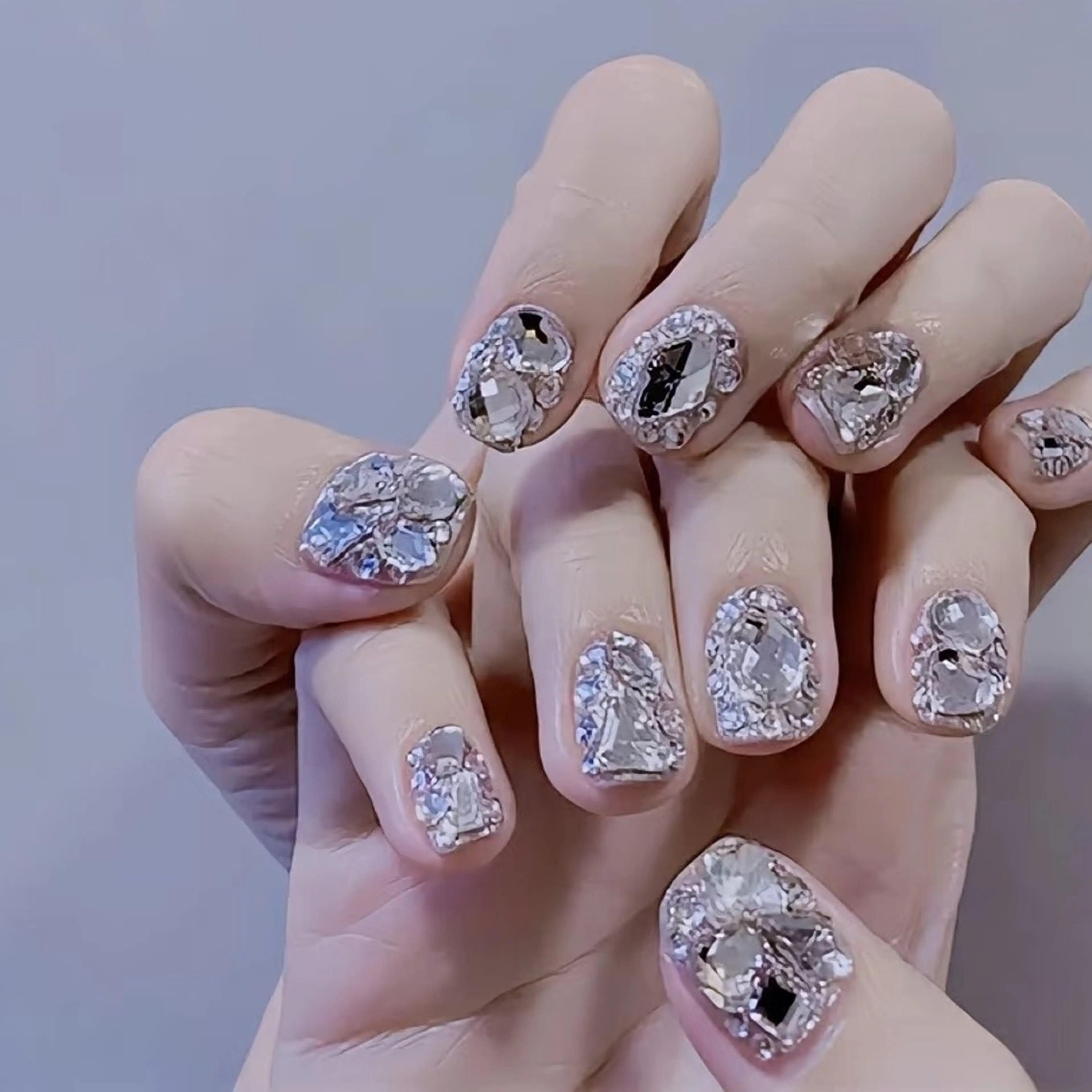 ネイル 鈴木 彩星のネイルデザイン