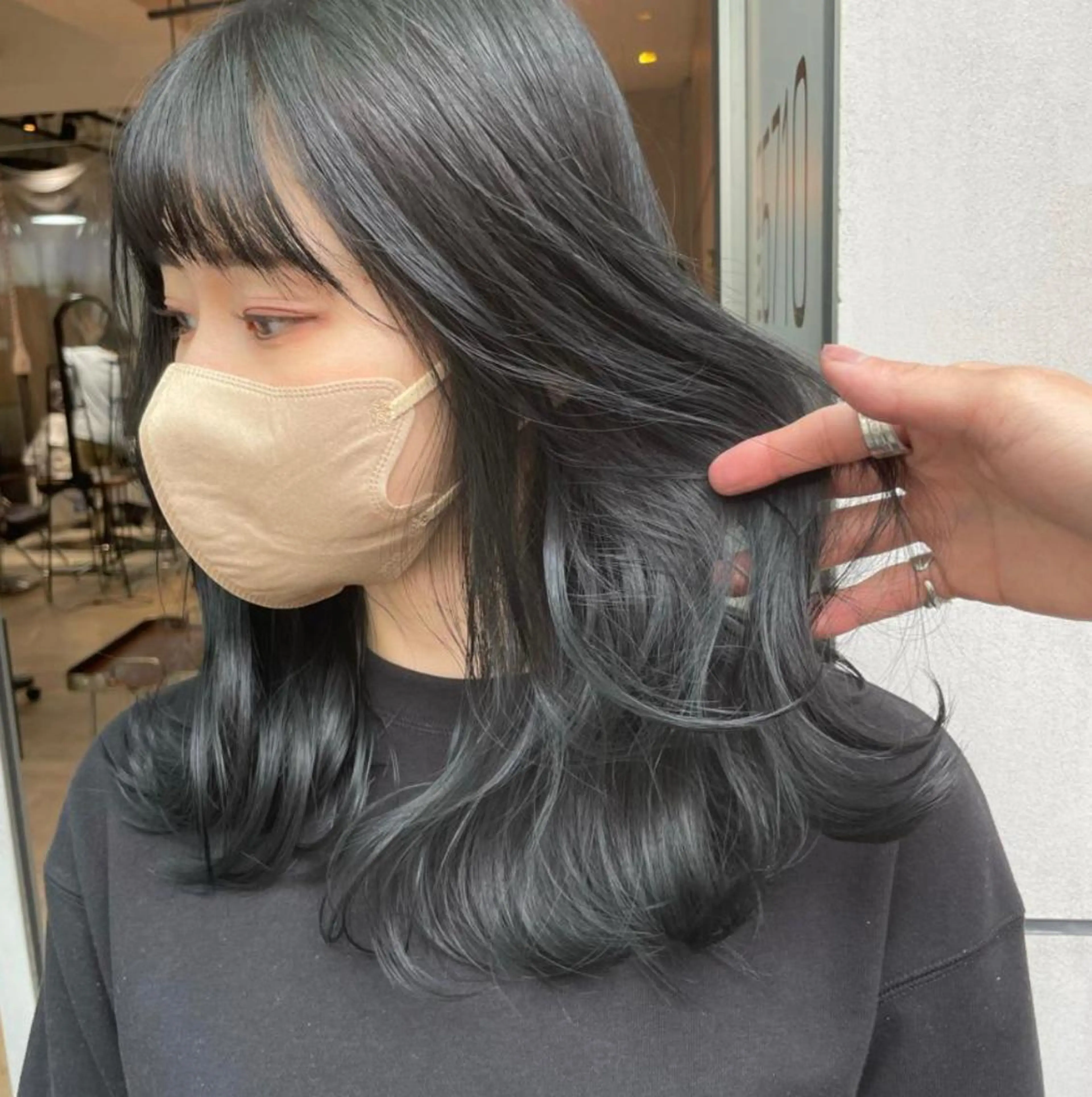 ミディアム カラー ヘアアレンジ ヘアカラー 🌹TikTok４万 ﾌｫﾛﾜｰ🌹AKIのヘアスタイル