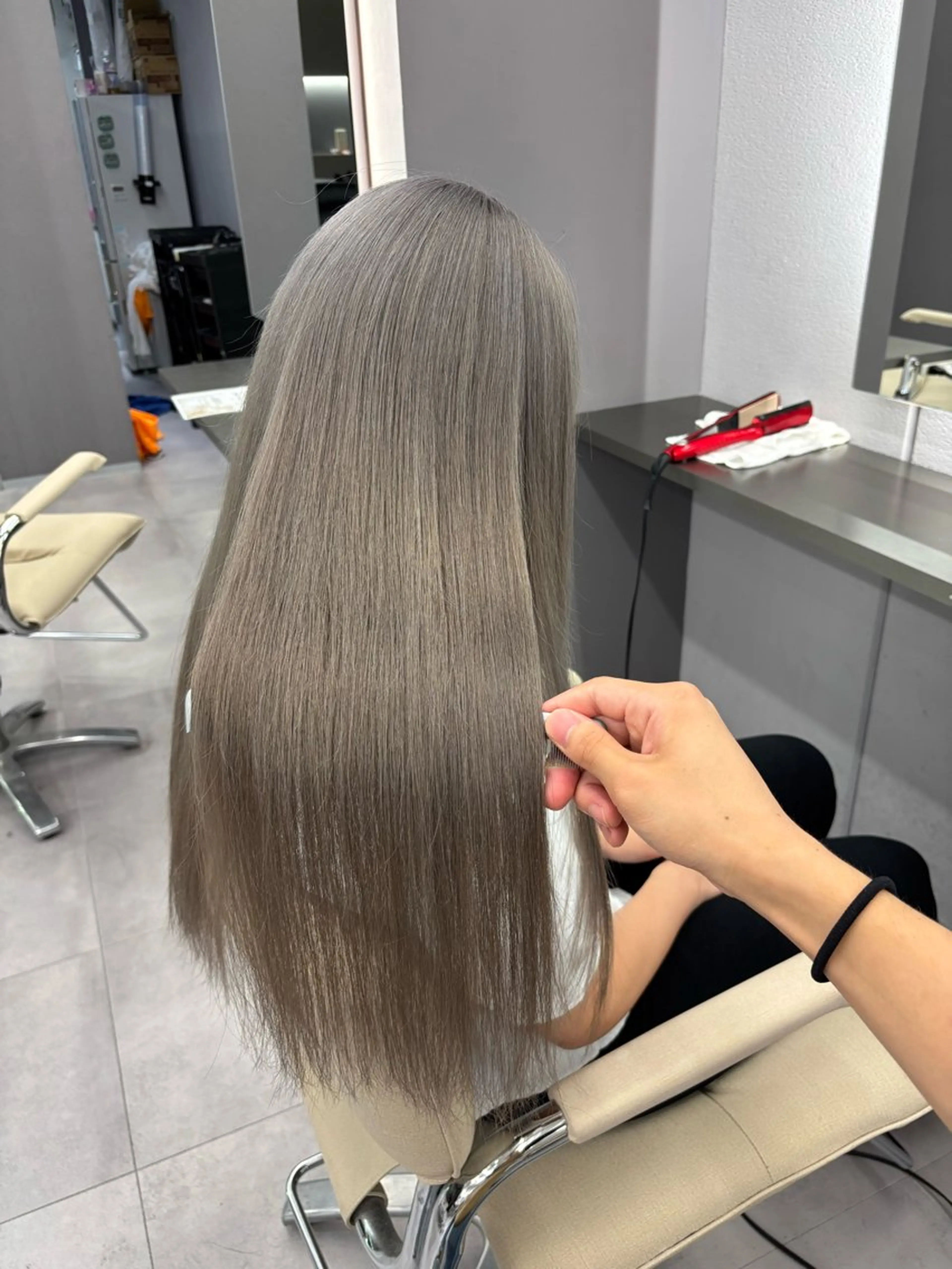 ロング カラー ブリーチ グレージュ オレンジ ヘアカラー トリートメント 名古屋／デザイン／ ブリーチ/松井亮磨のヘアスタイル