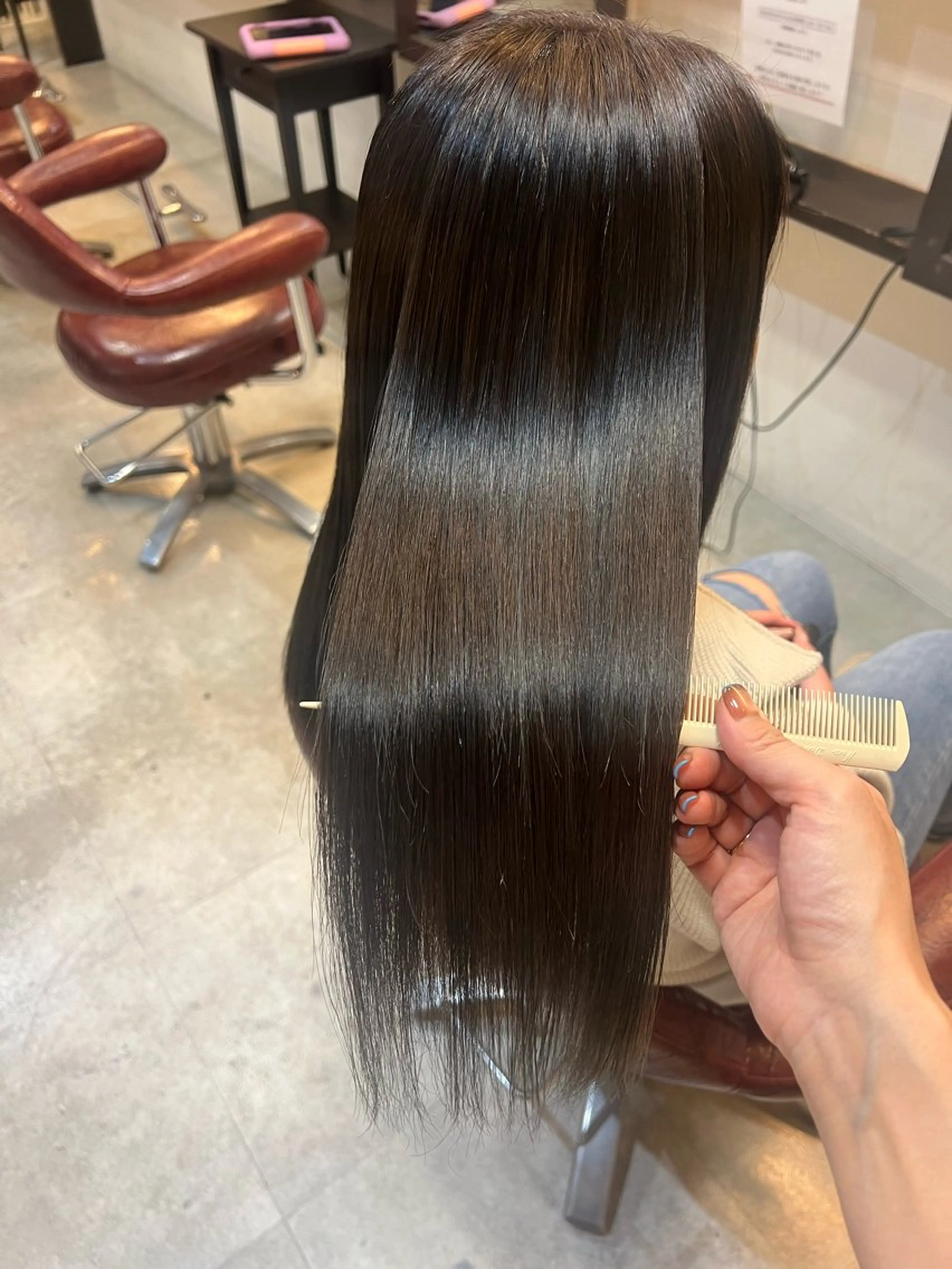 ロング カラー 黒髪 ナチュラルブラック 吉岡 なみのヘアスタイル