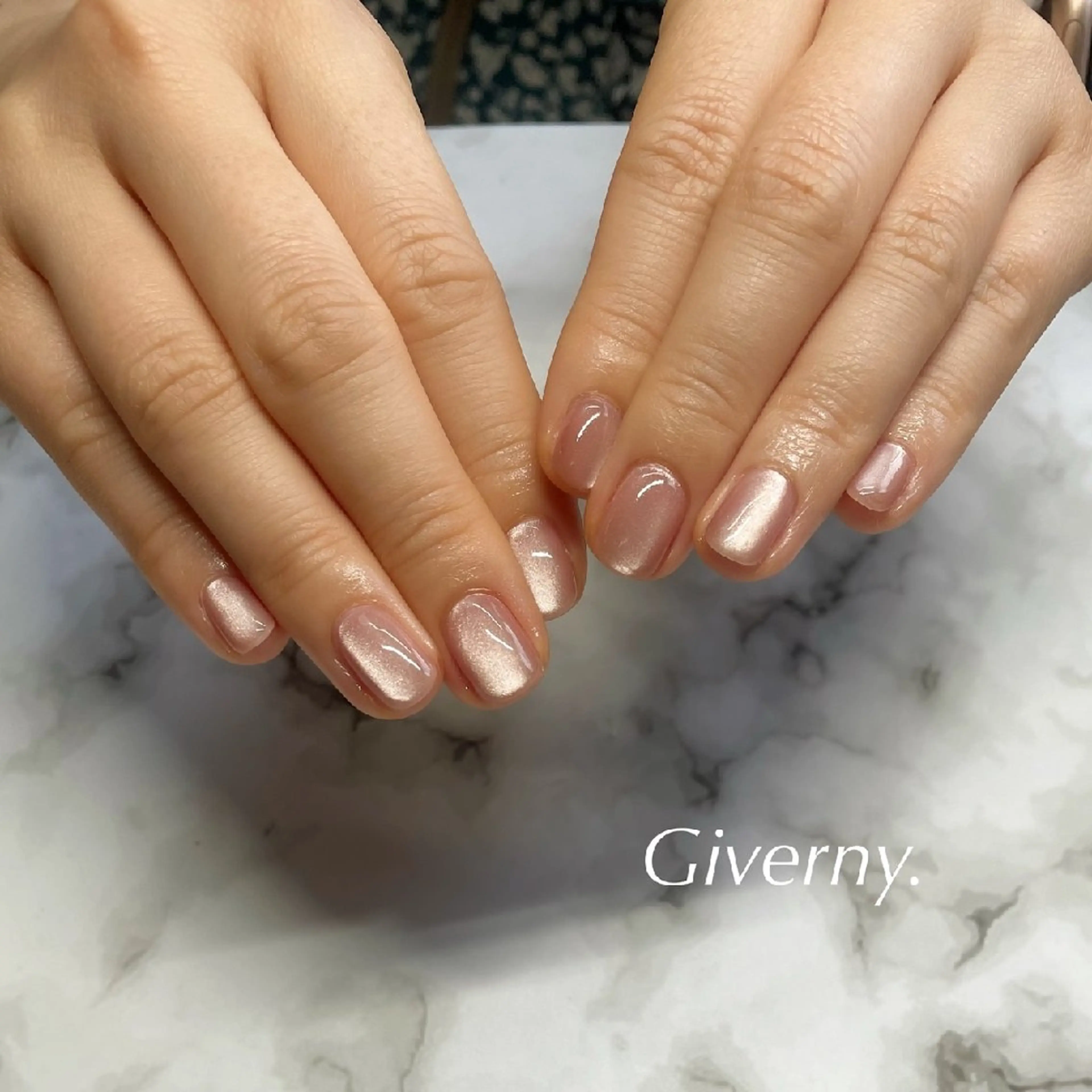 ネイル マグネットネイル ハンドネイル Giverny .のネイルデザイン