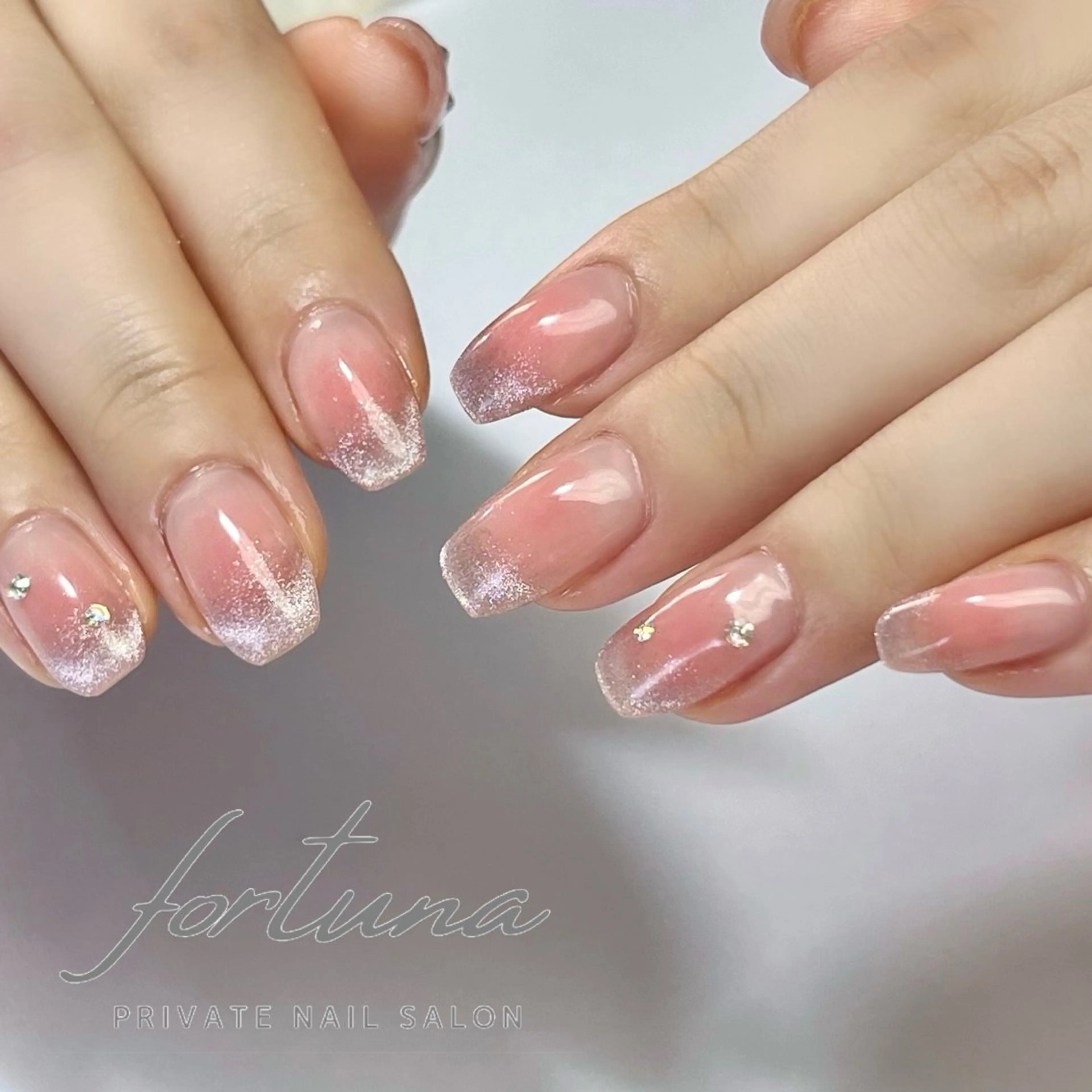 ネイル チークネイル ジェルネイル グラデーション マグネットネイル パラジェル fortuna 武藤裕美のネイルデザイン