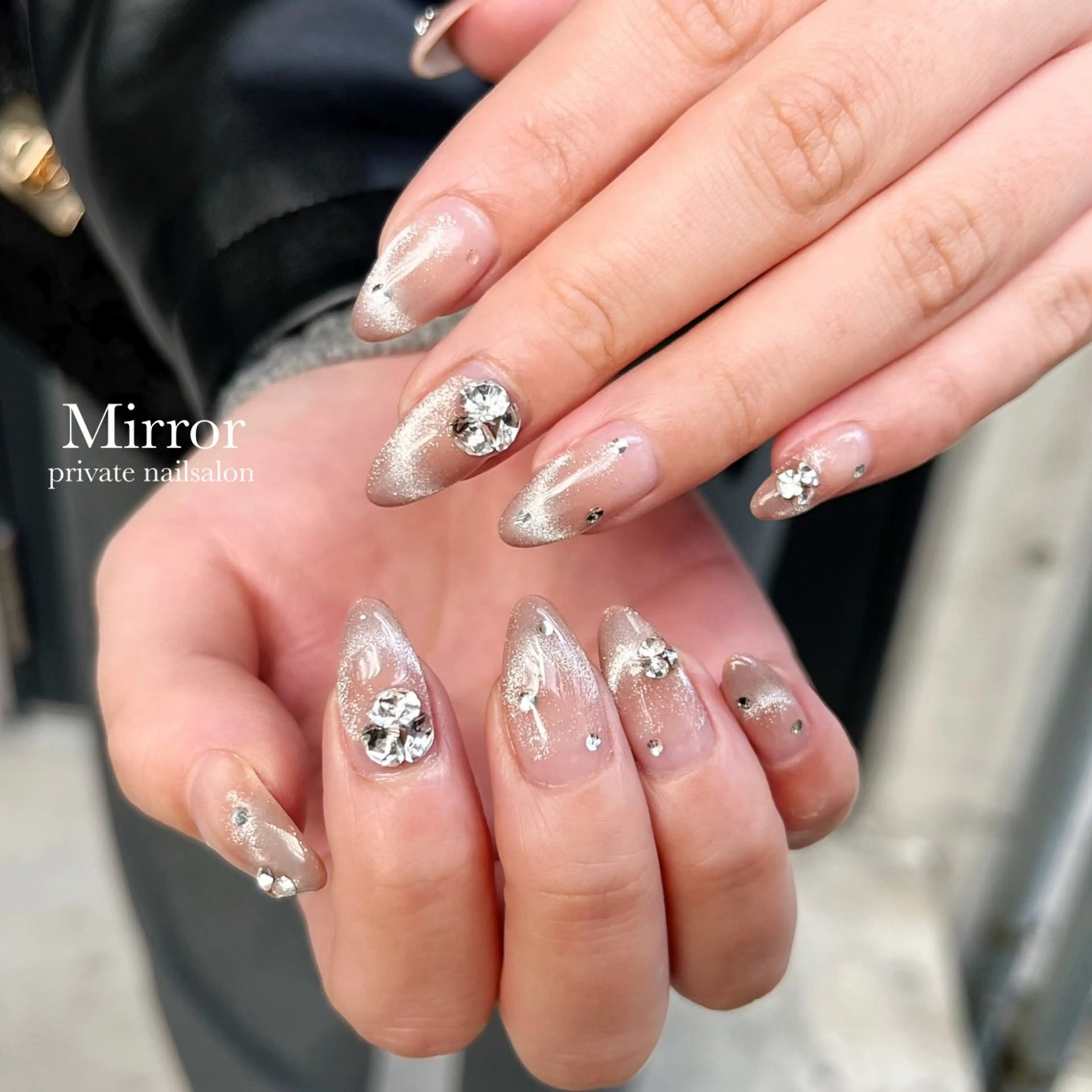 ネイル フレンチネイル マグネットネイル マグネットフレンチ nailsalon Mirrorのネイルデザイン