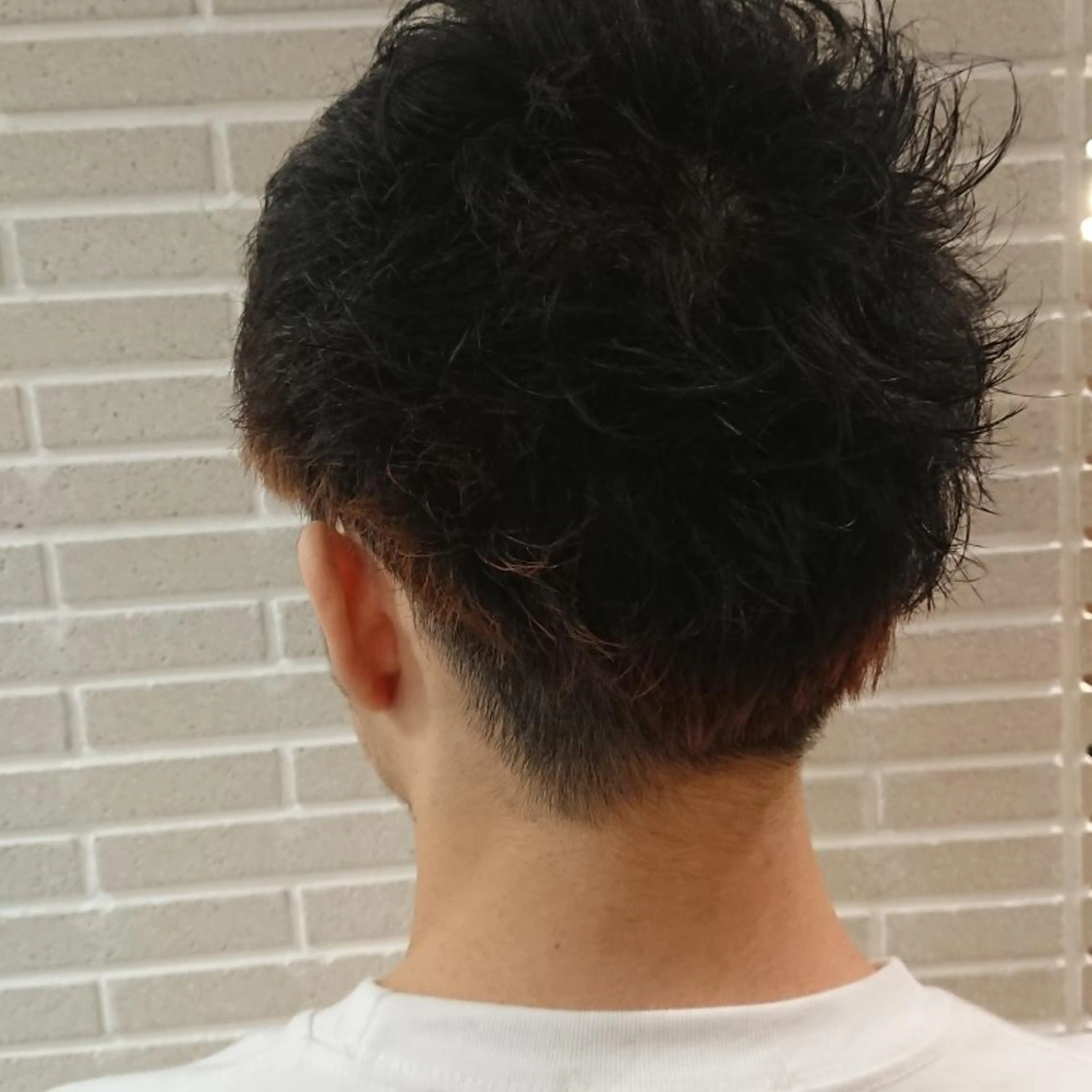 メンズ カラー パーマ ヘアアレンジ ブリーチ/ヘアケア/ 艶髪/イギチハルのヘアスタイル