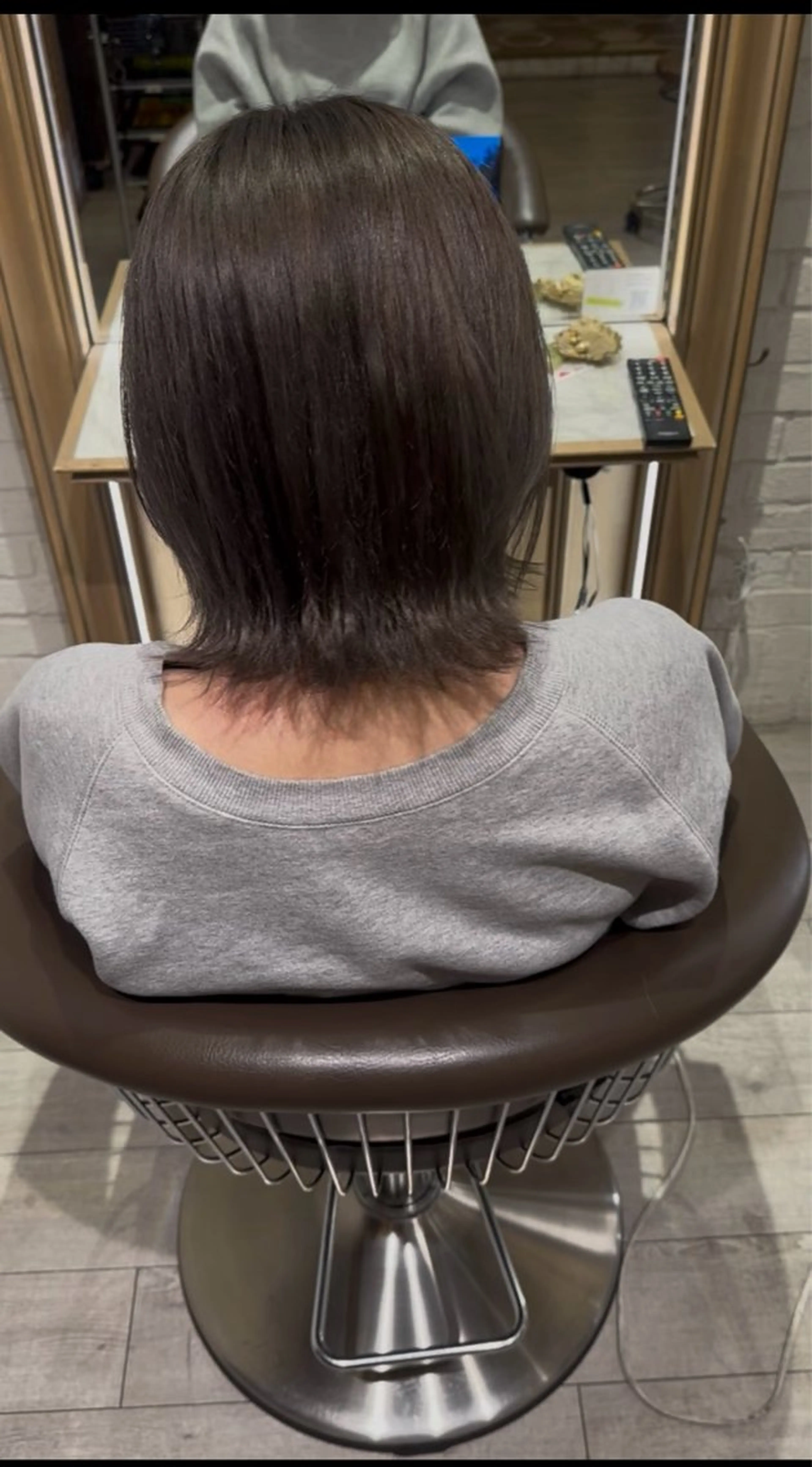 ミディアム カラー グレージュ ヘアカラー cloe 堀江店所属・井上 竜成のヘアスタイル