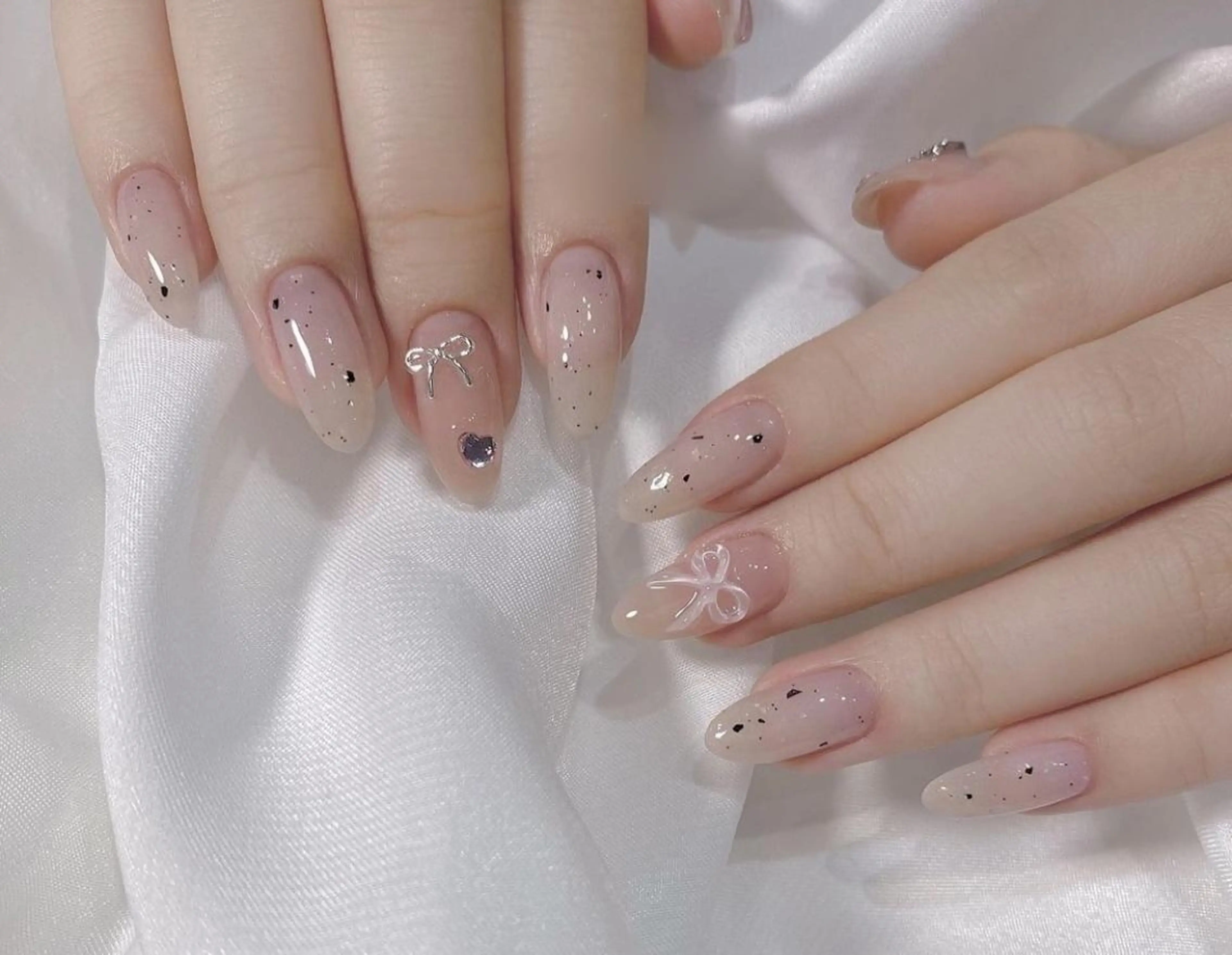 ネイル オーロラネイル ブルー チークネイル 長さ出し フットネイル ハンドネイル MOMO CHIのネイルデザイン