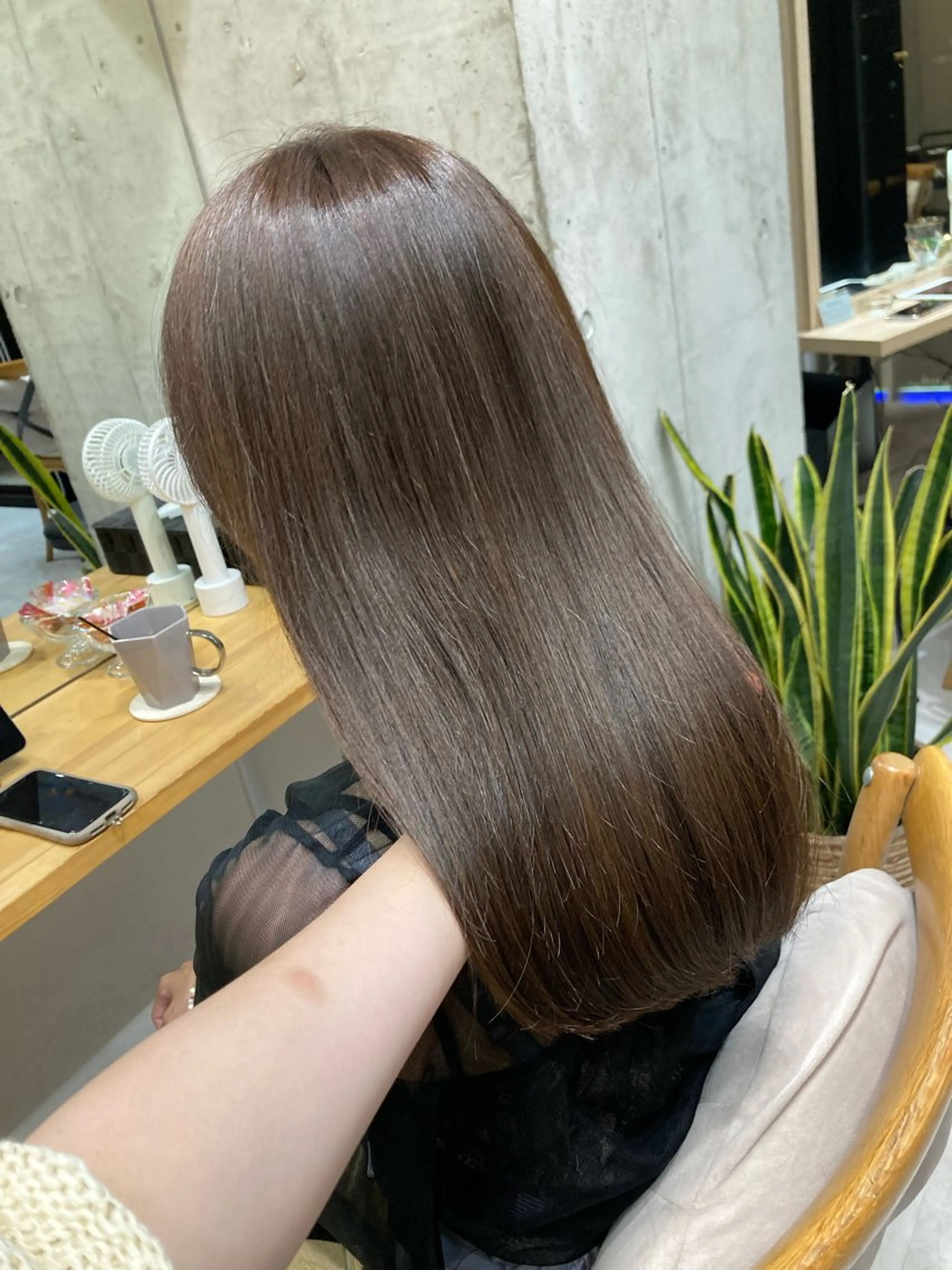 セミロング ✨色持ちの良い艶 カラー✨蟹江真世のヘアスタイル