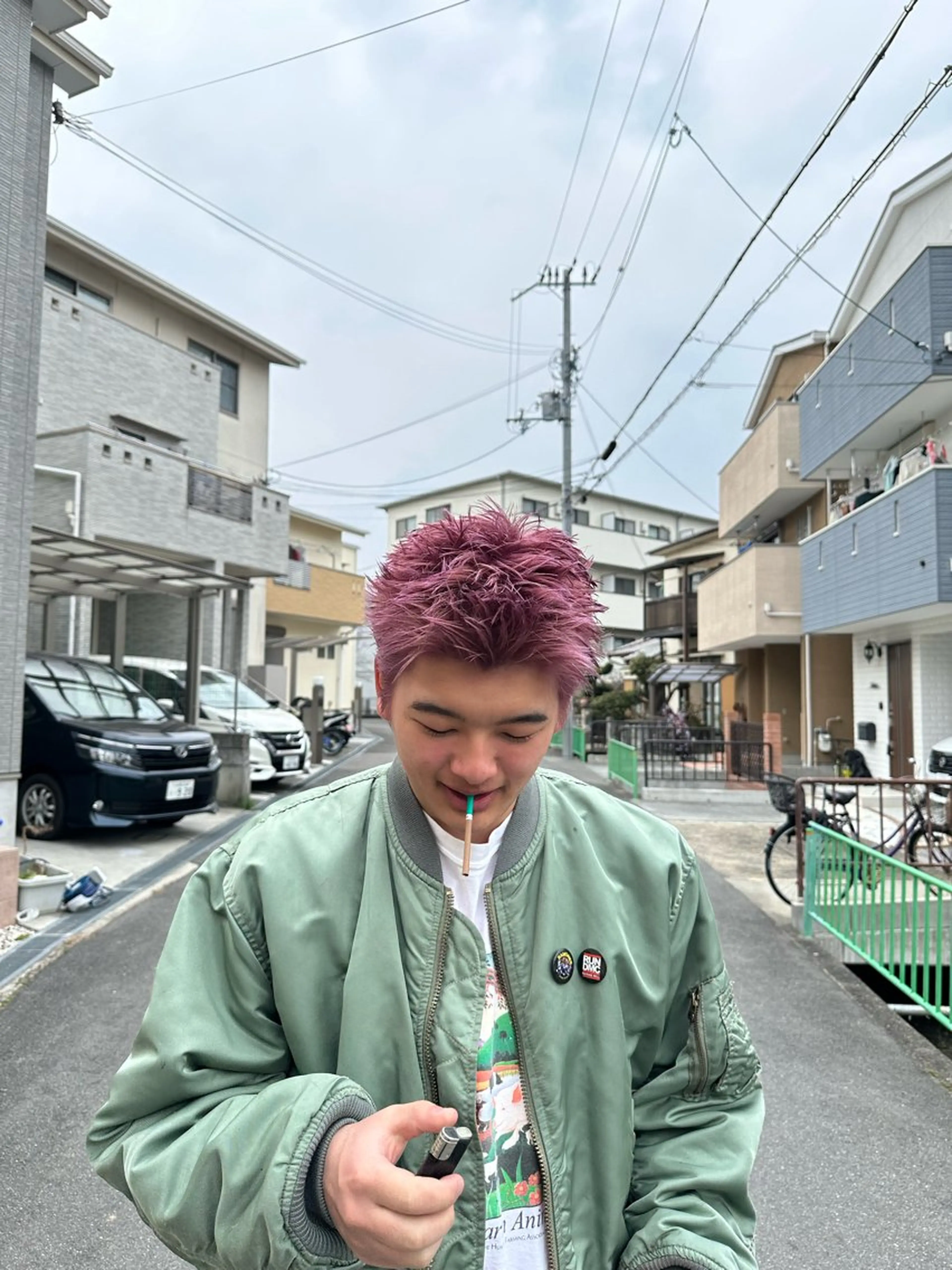 カラー ピンクカラー 崎園 佑真のヘアスタイル