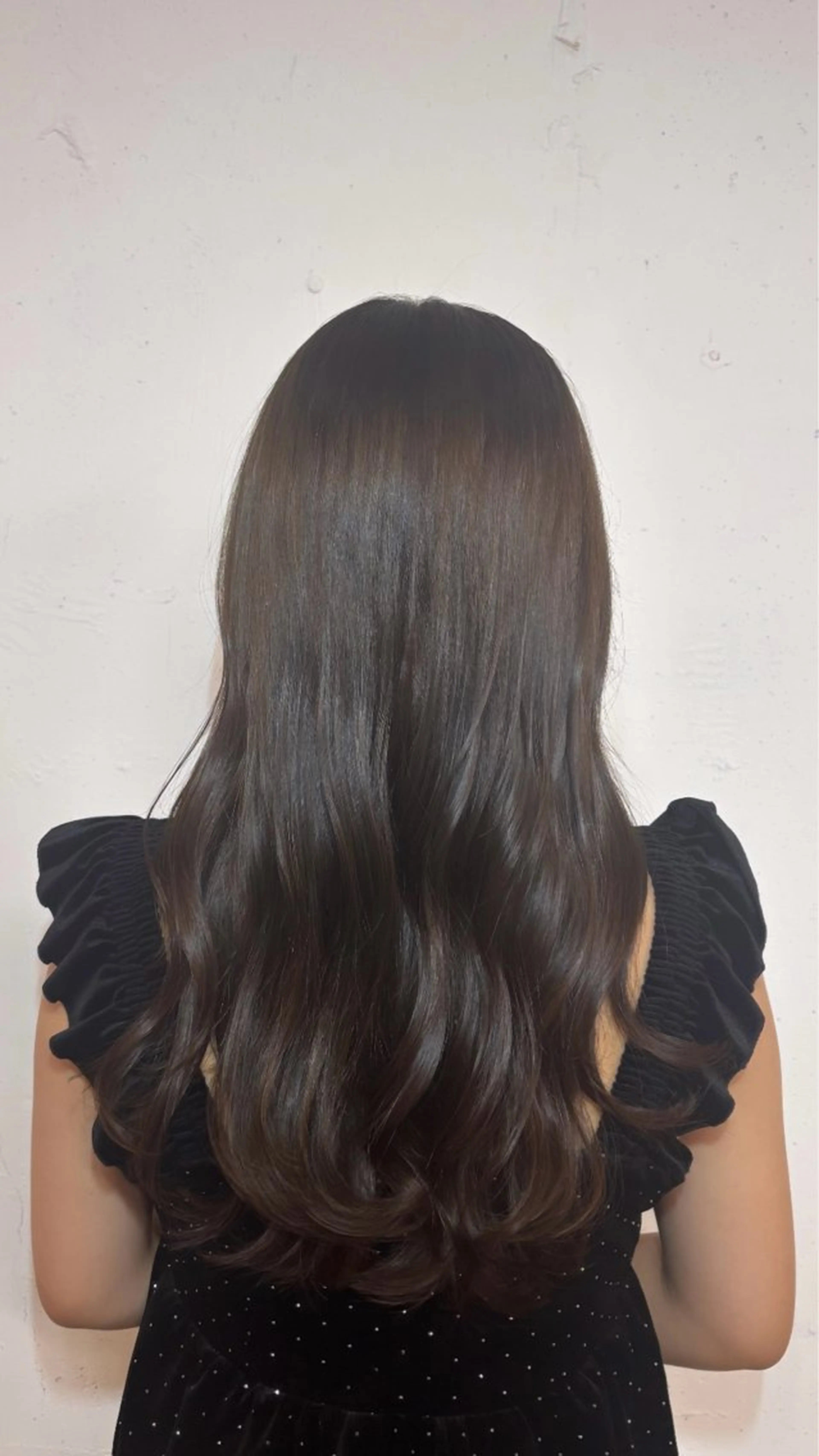 カラー ブラウンカラー オリーブブラウン 直木 絵美のヘアスタイル