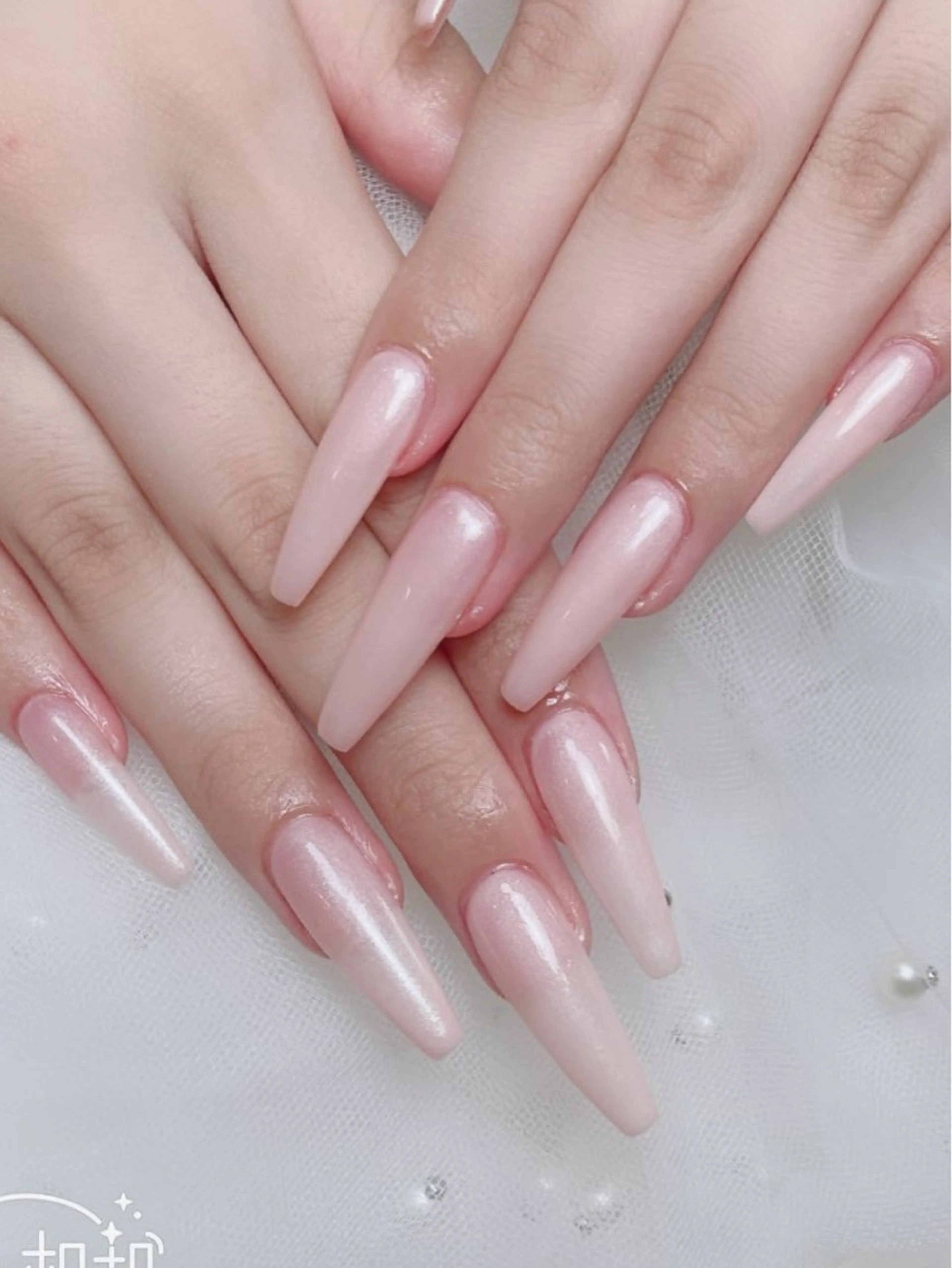 ネイル フレンチネイル ジェルネイル ハート 韓国ネイル マグネットネイル ハンドネイル ネイルサロン lotusのネイルデザイン