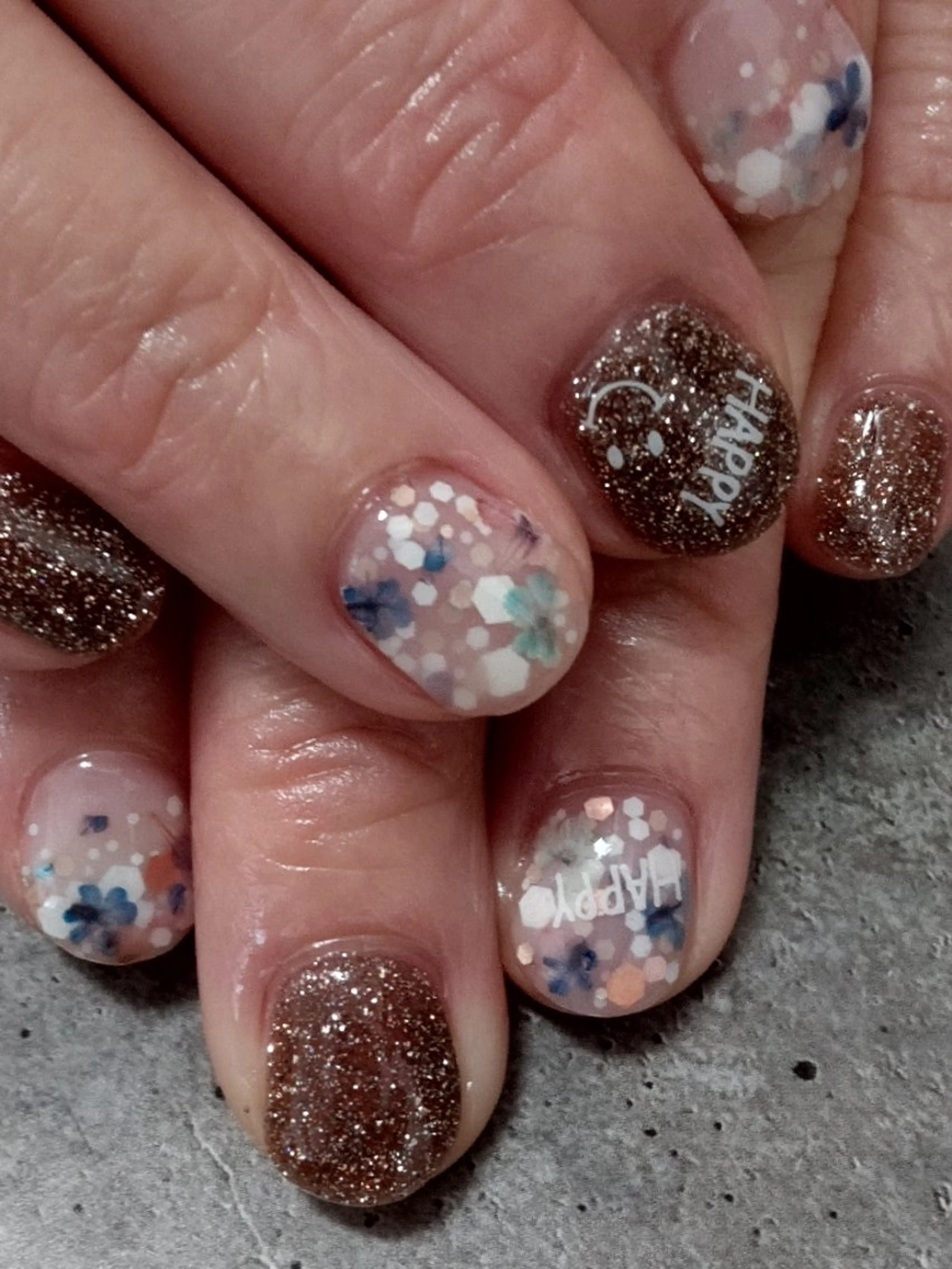 【ハンド】【オフ込み】ワンカラー＋押し花の写真