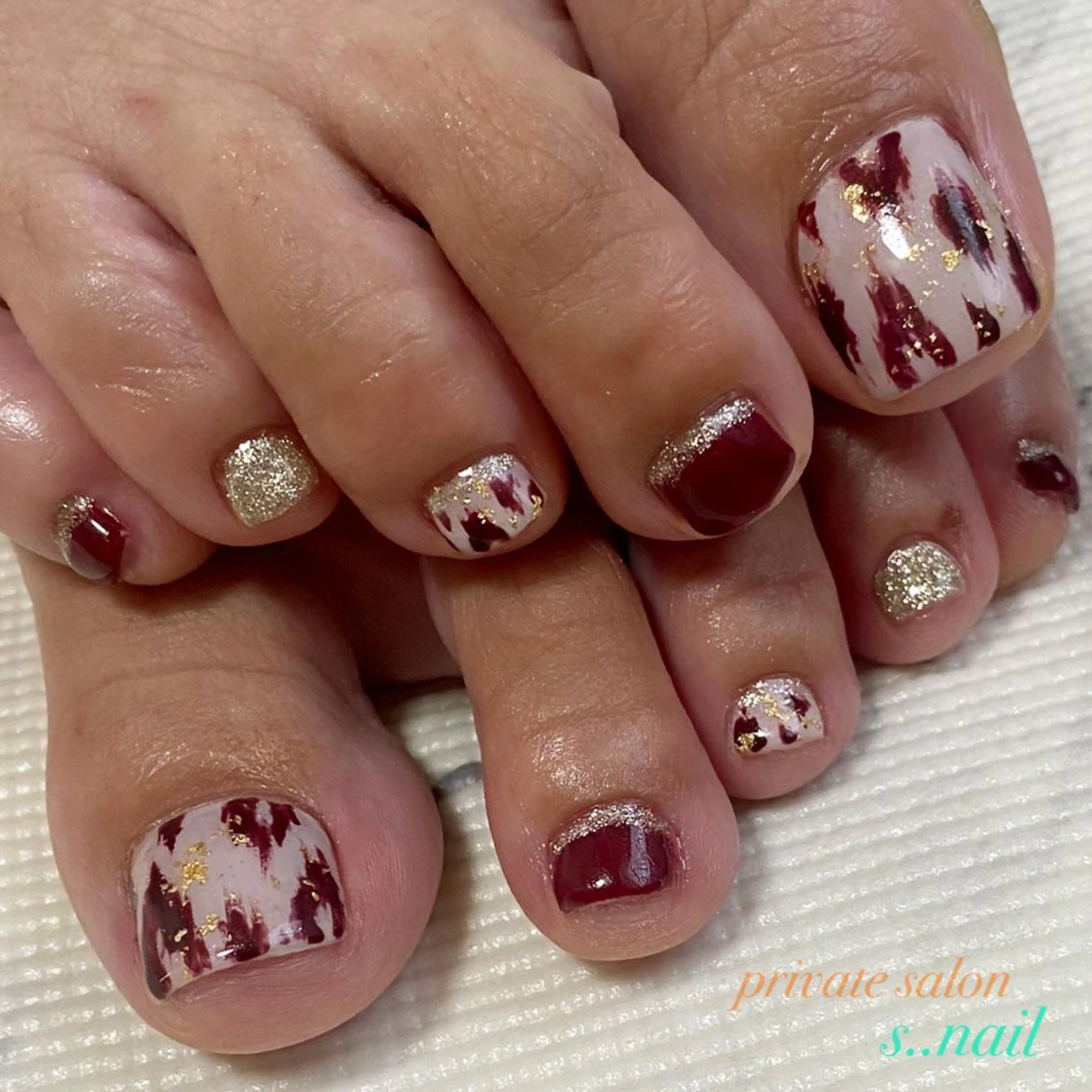 ネイル アニマル柄 フットネイル ハンドネイル フットネイル s..nail / MORITAのネイルデザイン