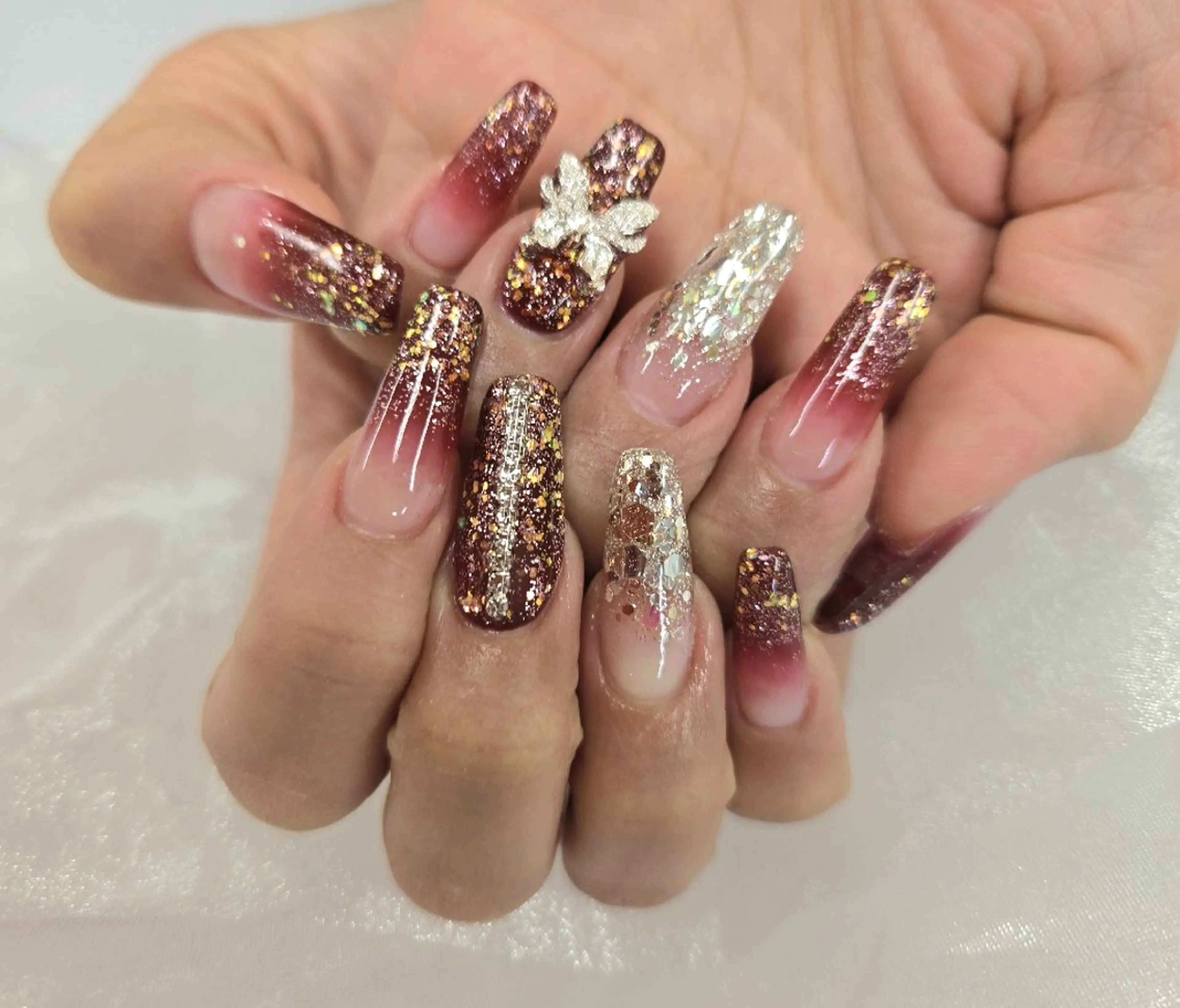 ネイル アートネイル オーロラネイル チークネイル ジェルネイル グラデーション ハンドネイル 河野ちえ (雑誌掲載サロン)のネイルデザイン