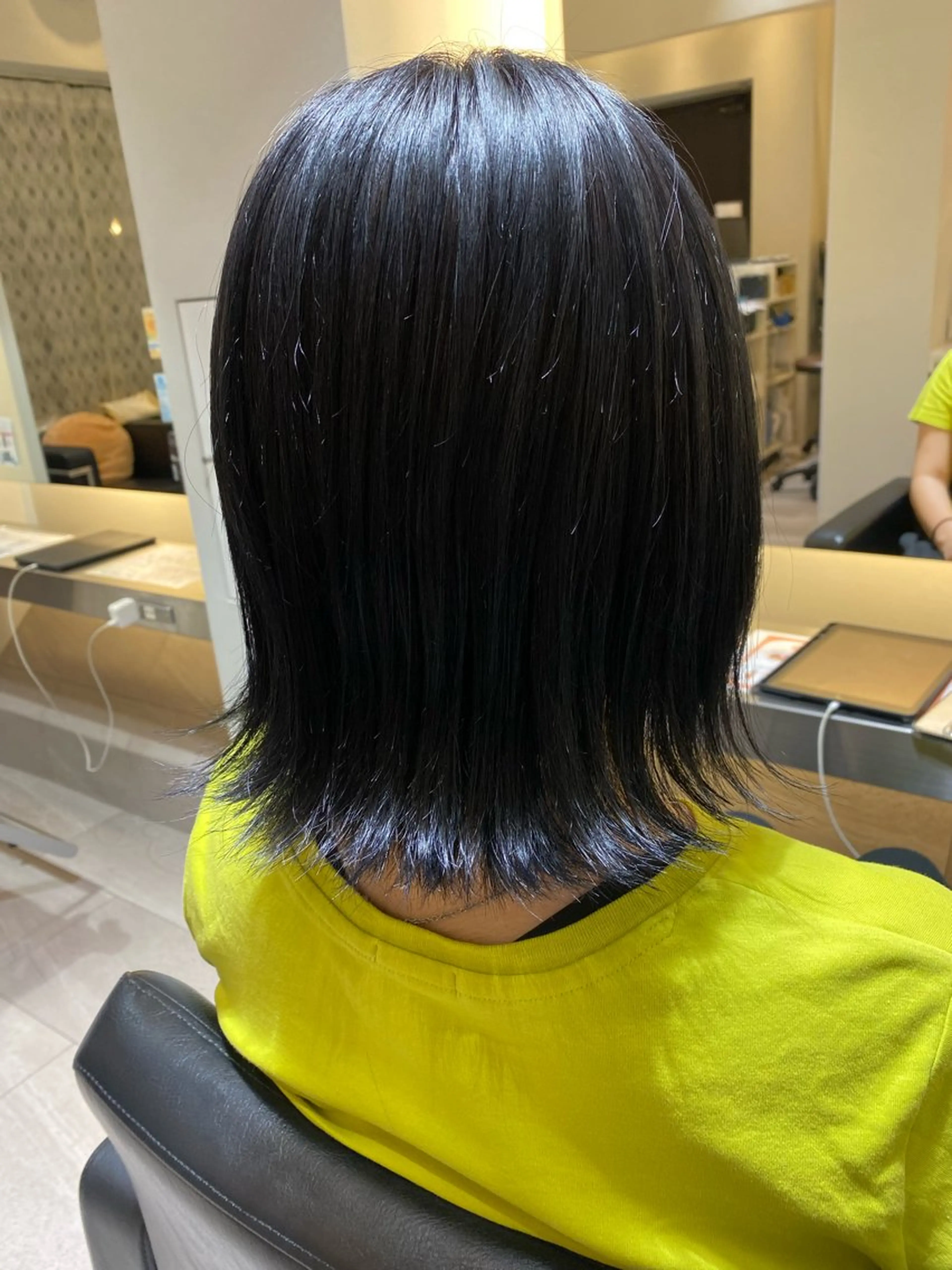 ミディアム カラー 吉野 琴音のヘアスタイル