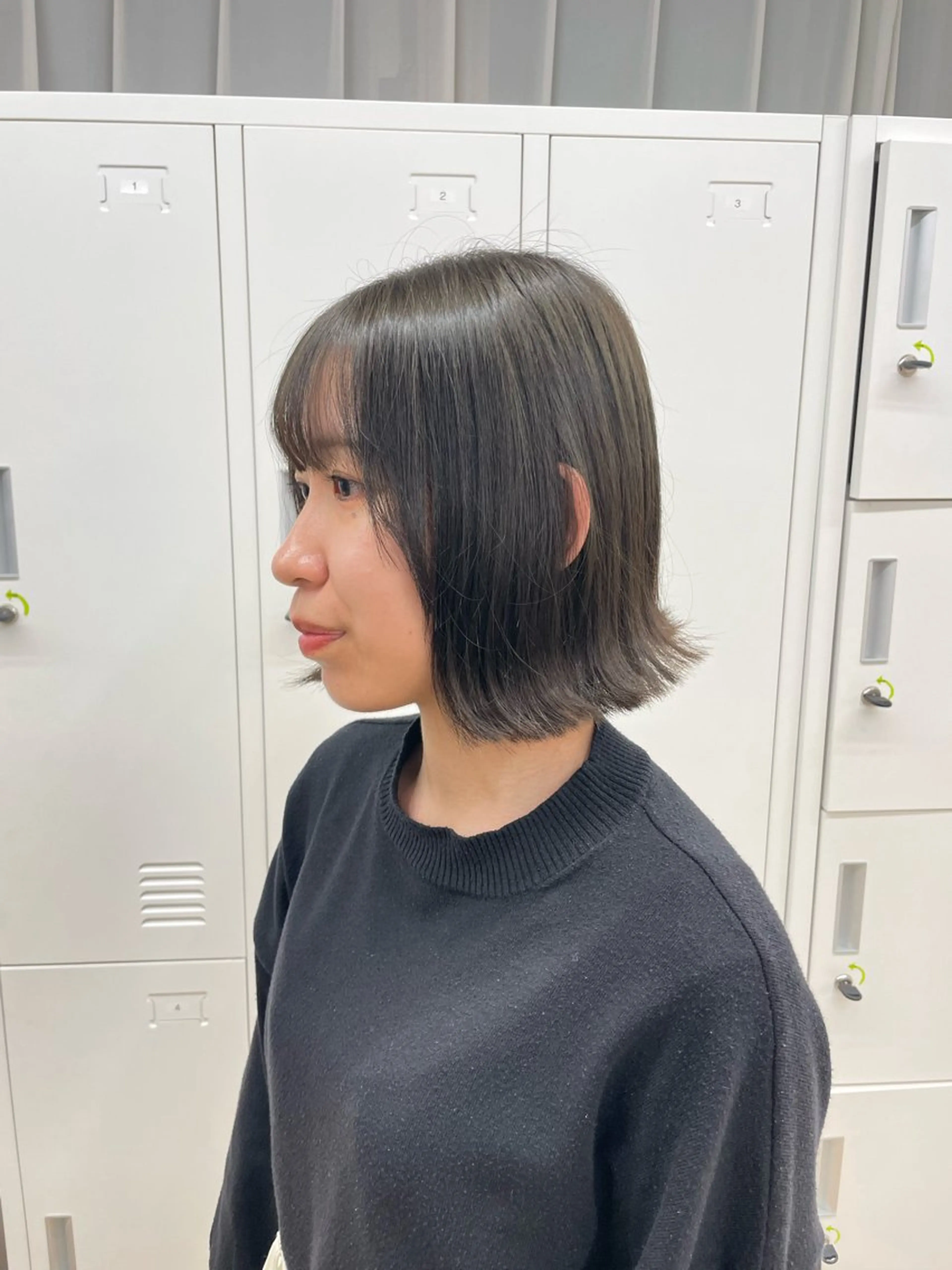 ショート カラー グレージュ オリーブグレージュ オリーブグレー ボブ cirrus 🌻 misakiのヘアスタイル