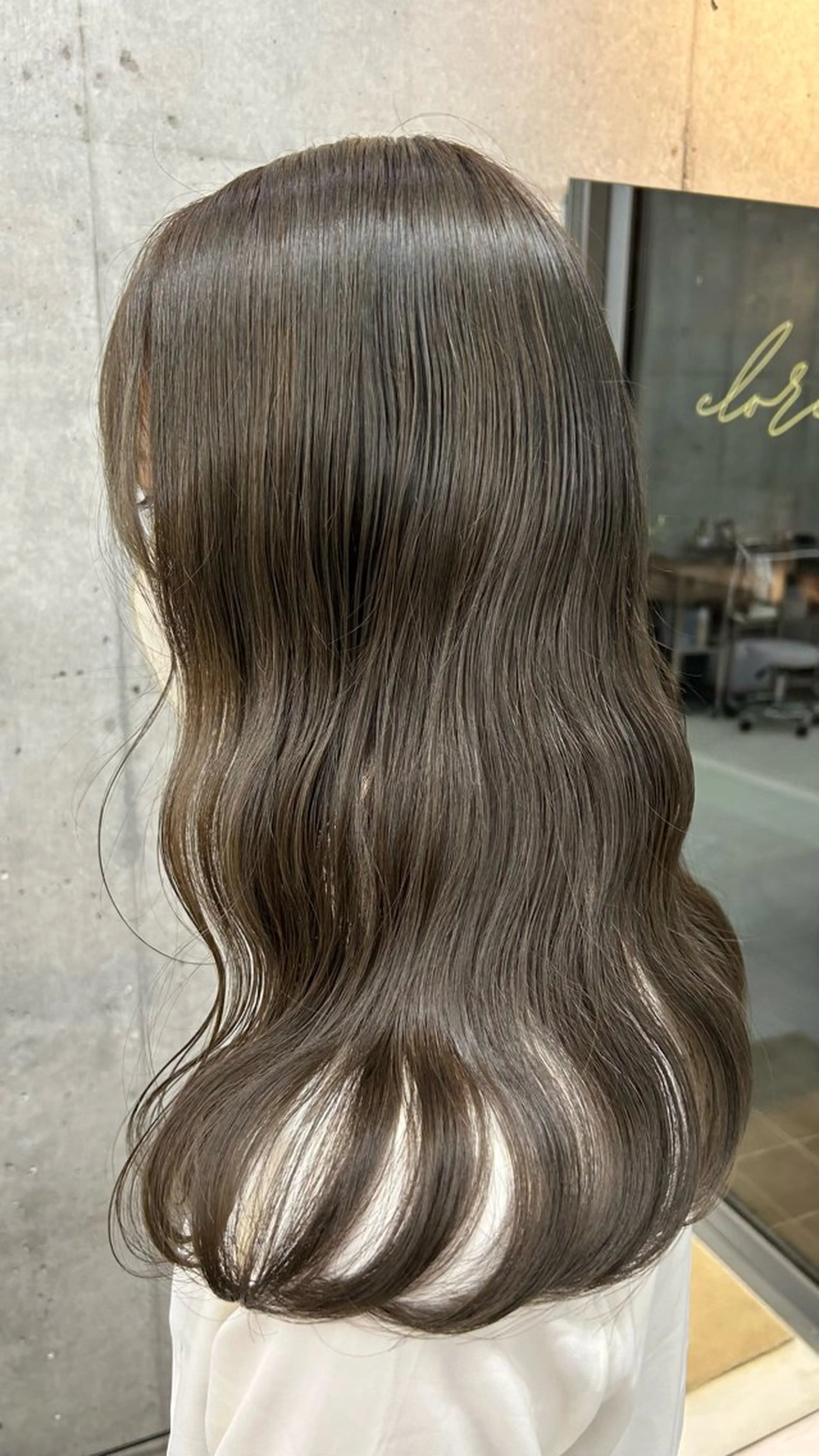 ミディアム ヘアカラー トリートメント LOE所属・LOE Yuuka/42🩵のヘアスタイル