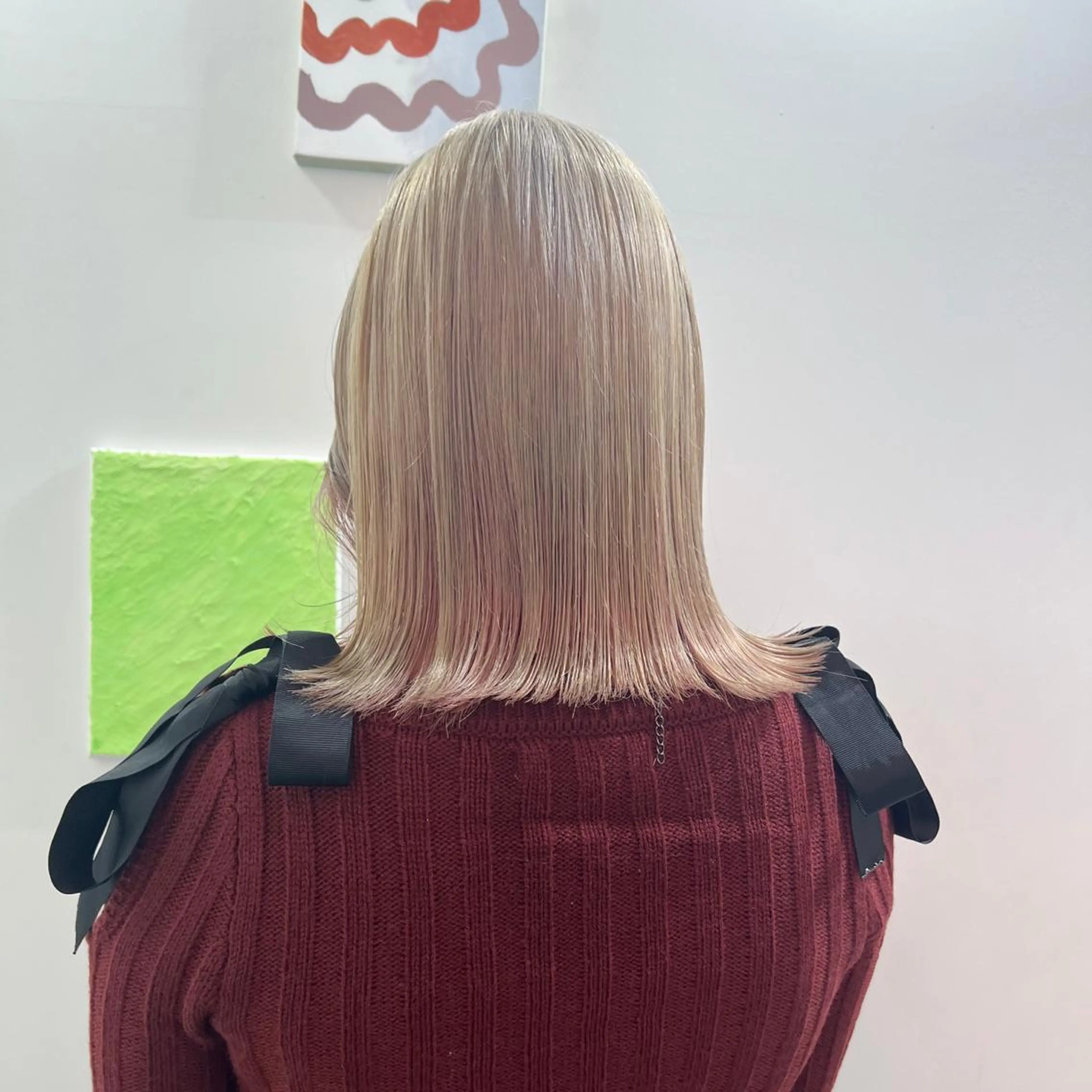 ショート カラー パーマ ヘアアレンジ ネイル 🧨ブリーチー×ボブ レイヤー💎じゅえるのヘアスタイル