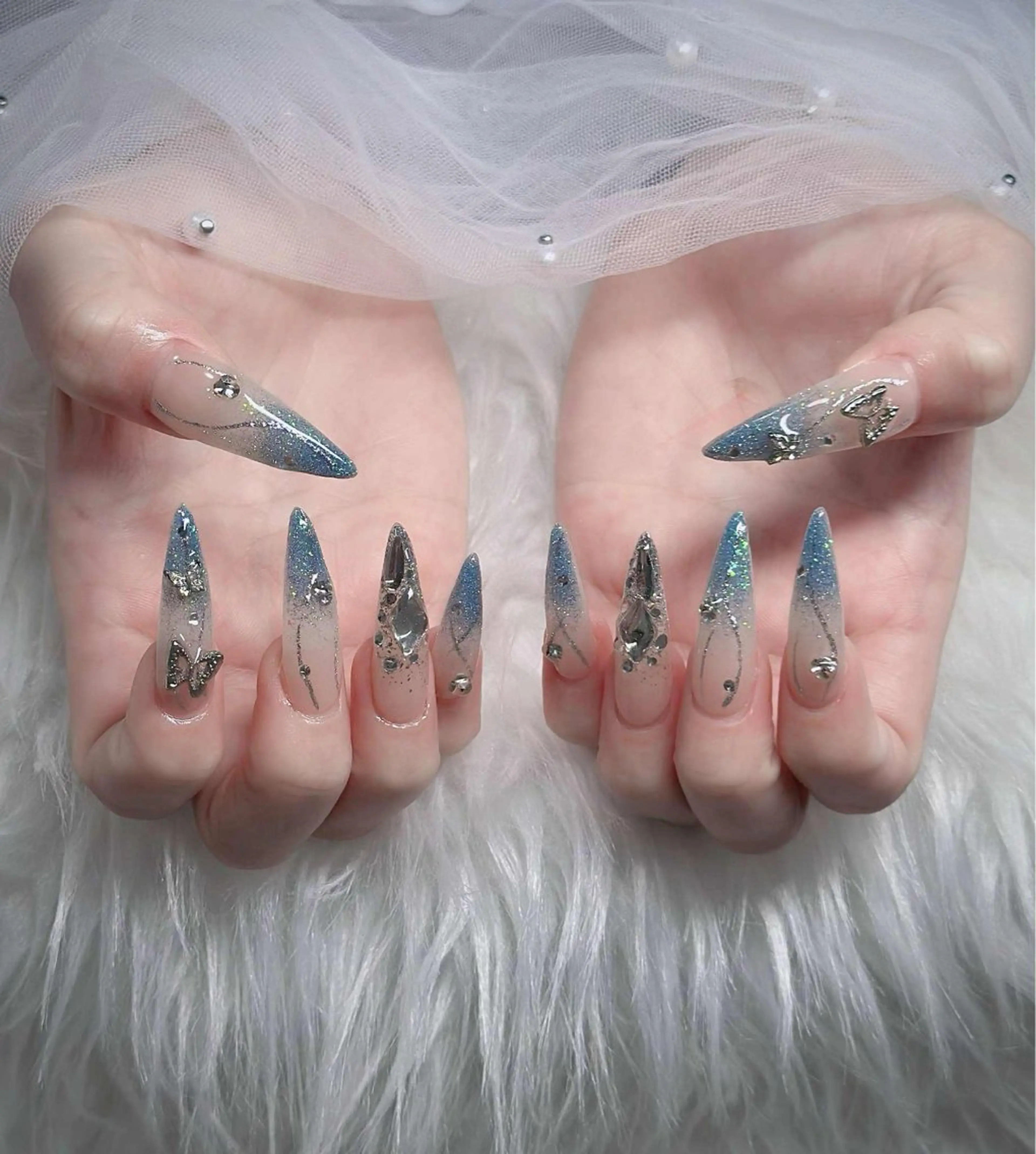 ネイル フレンチネイル ジェルネイル ガラスフレンチ ハロウィン ハート H.baby Nail Salonのネイルデザイン