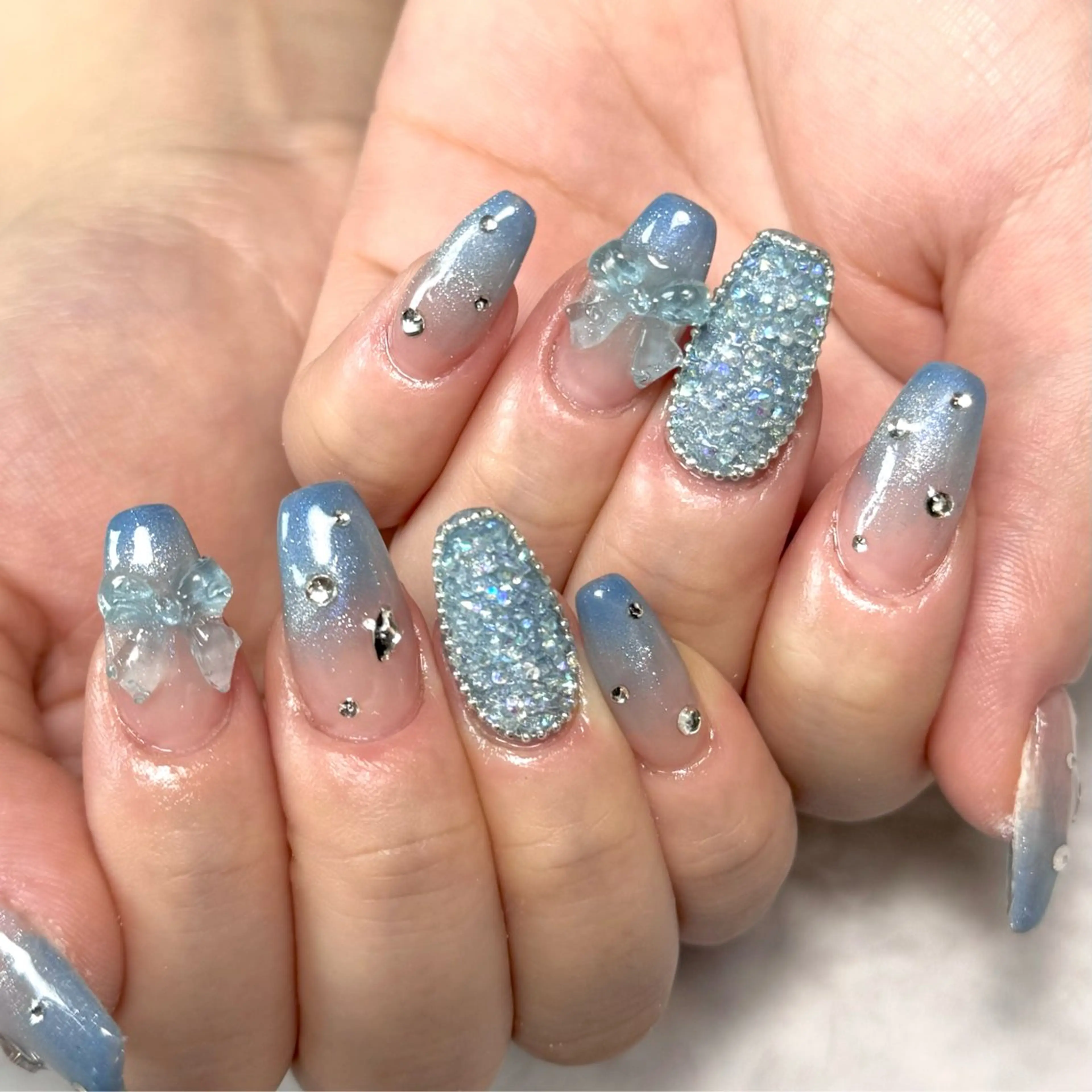 ネイル マグネットネイル リボン 夏ネイル ワンホンネイル ハンドネイル Nail Salon Lillion【リリオン】所属・lillion karenのネイルデザイン
