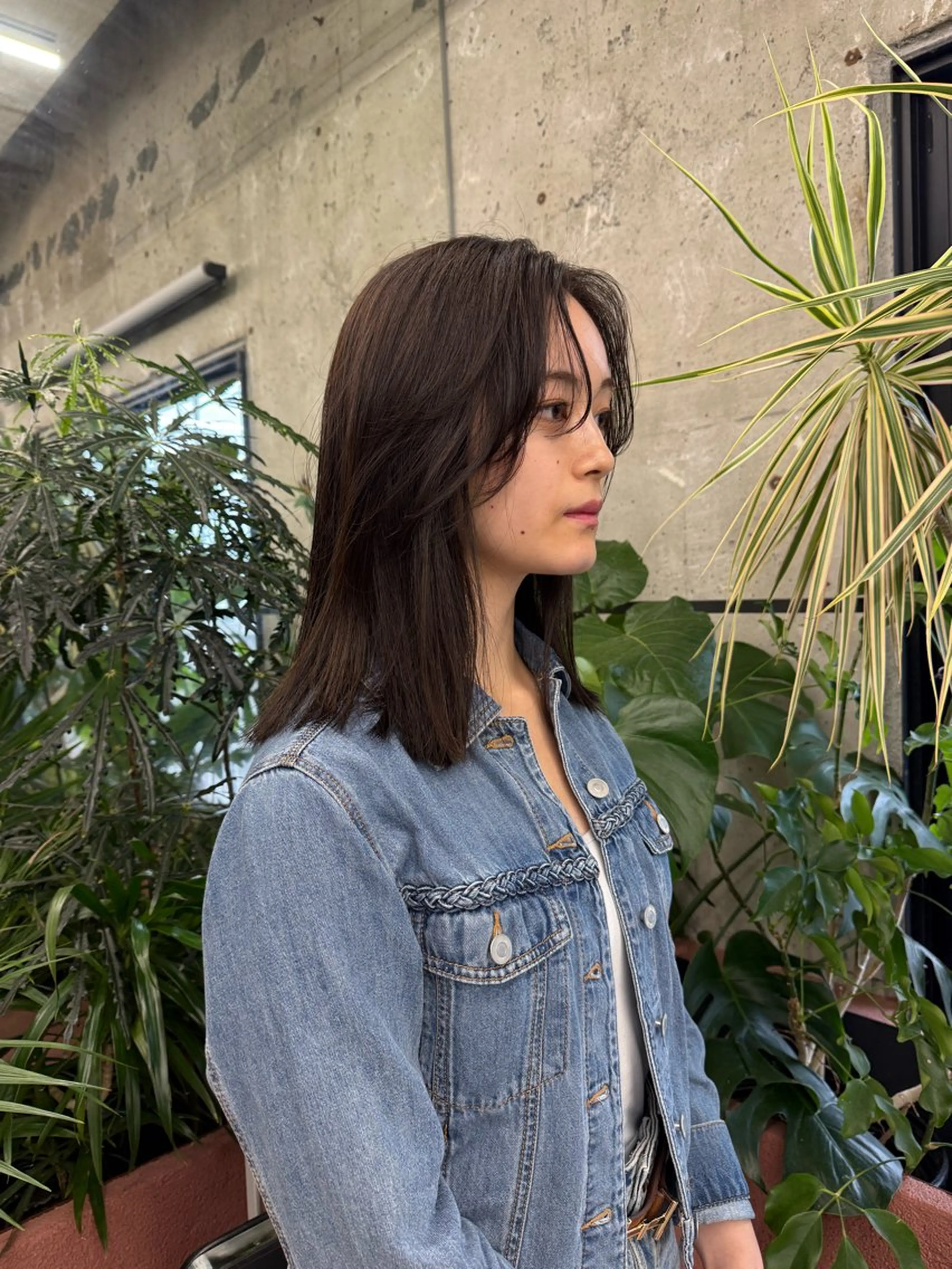 ミディアム 林 菜月のヘアスタイル