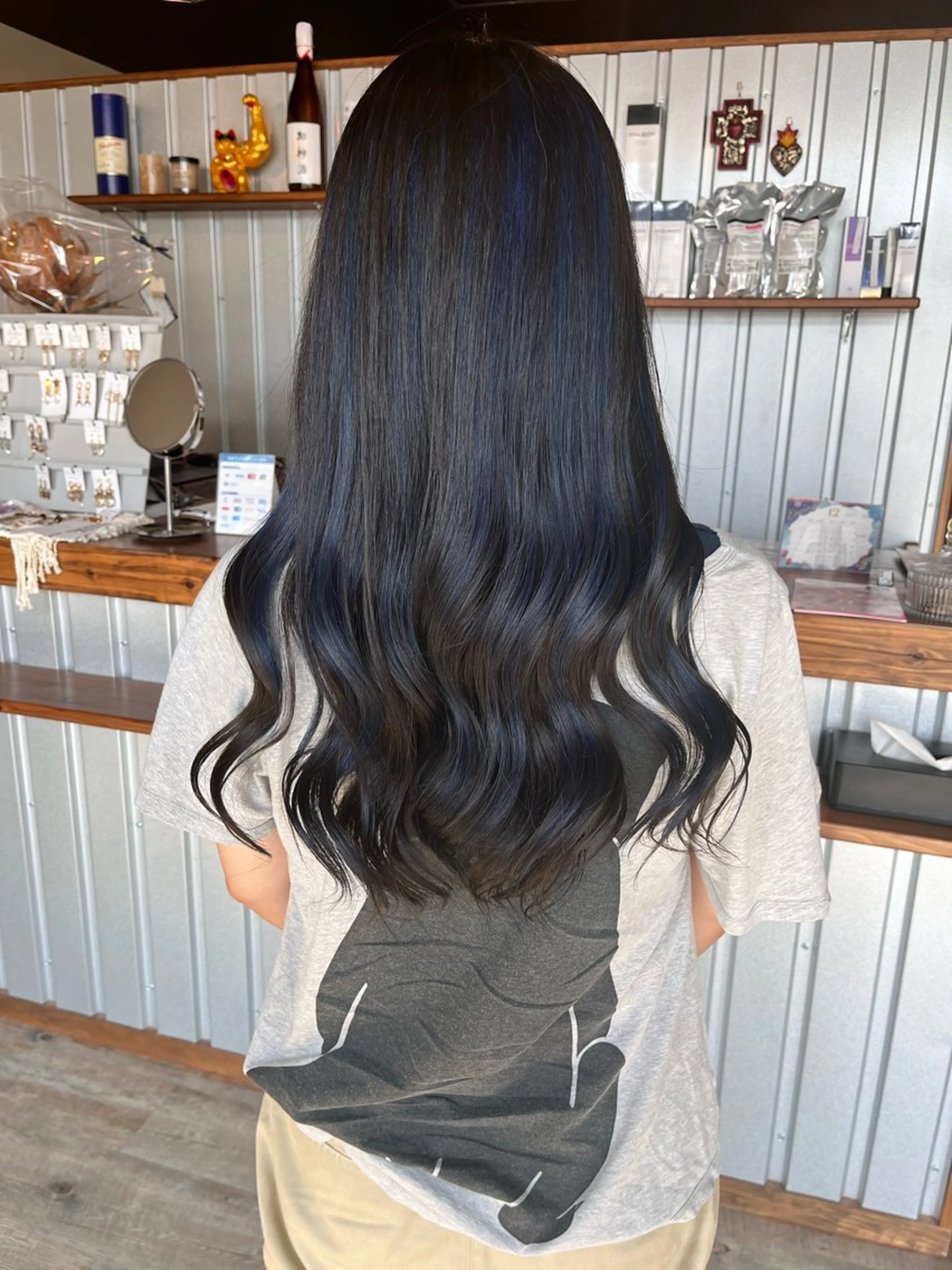 カラー G.O.A.T hair所属・Karen ✂︎GOAThairのヘアスタイル