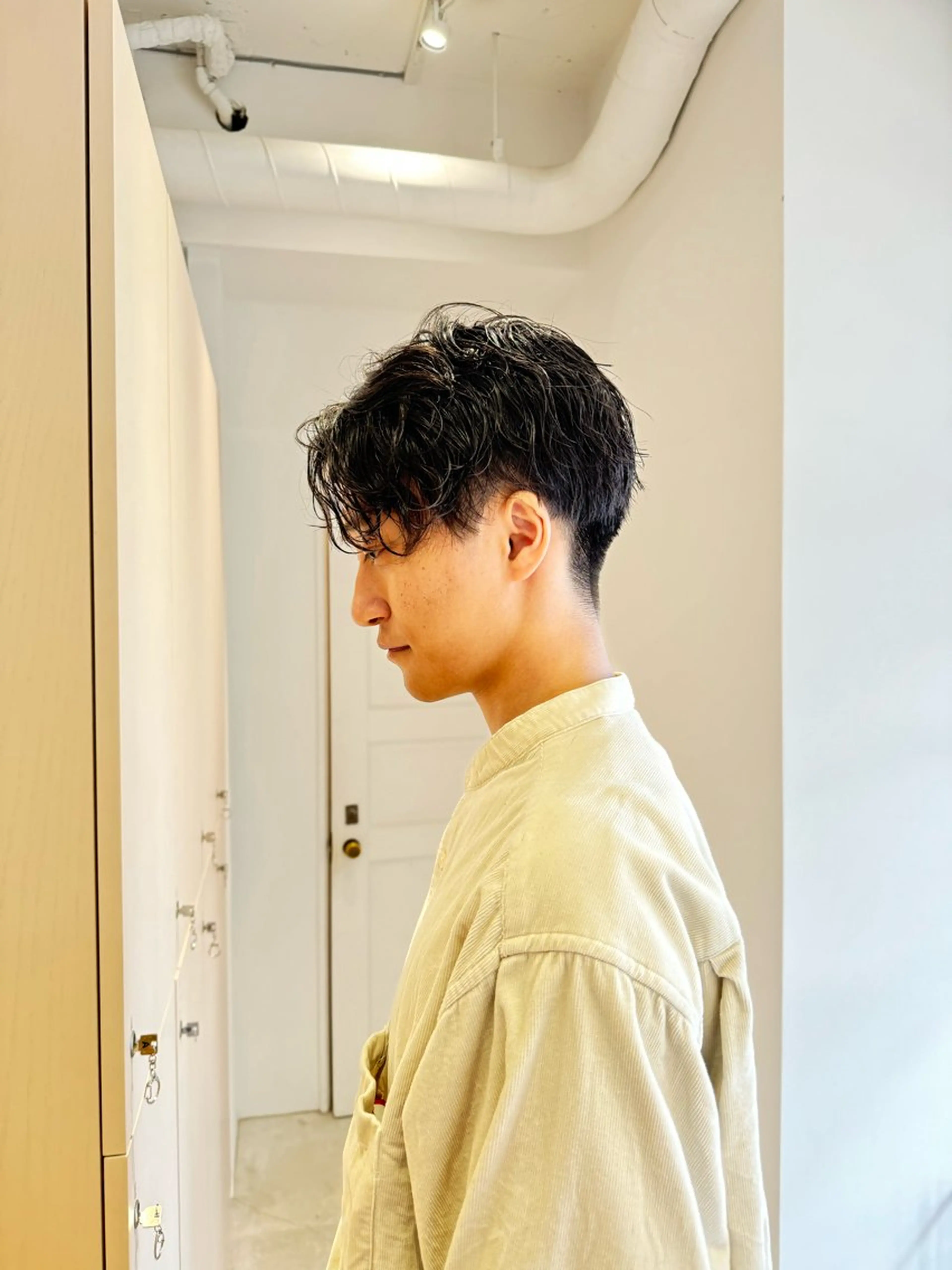 ショート カラー パーマ メンズ メンズ韓国風 マッシュ メンズパーマ ツーブロック 刈り上げ カット パーマ 🎸メンズ/パーマ/ ショート🎸工藤達哉のヘアスタイル