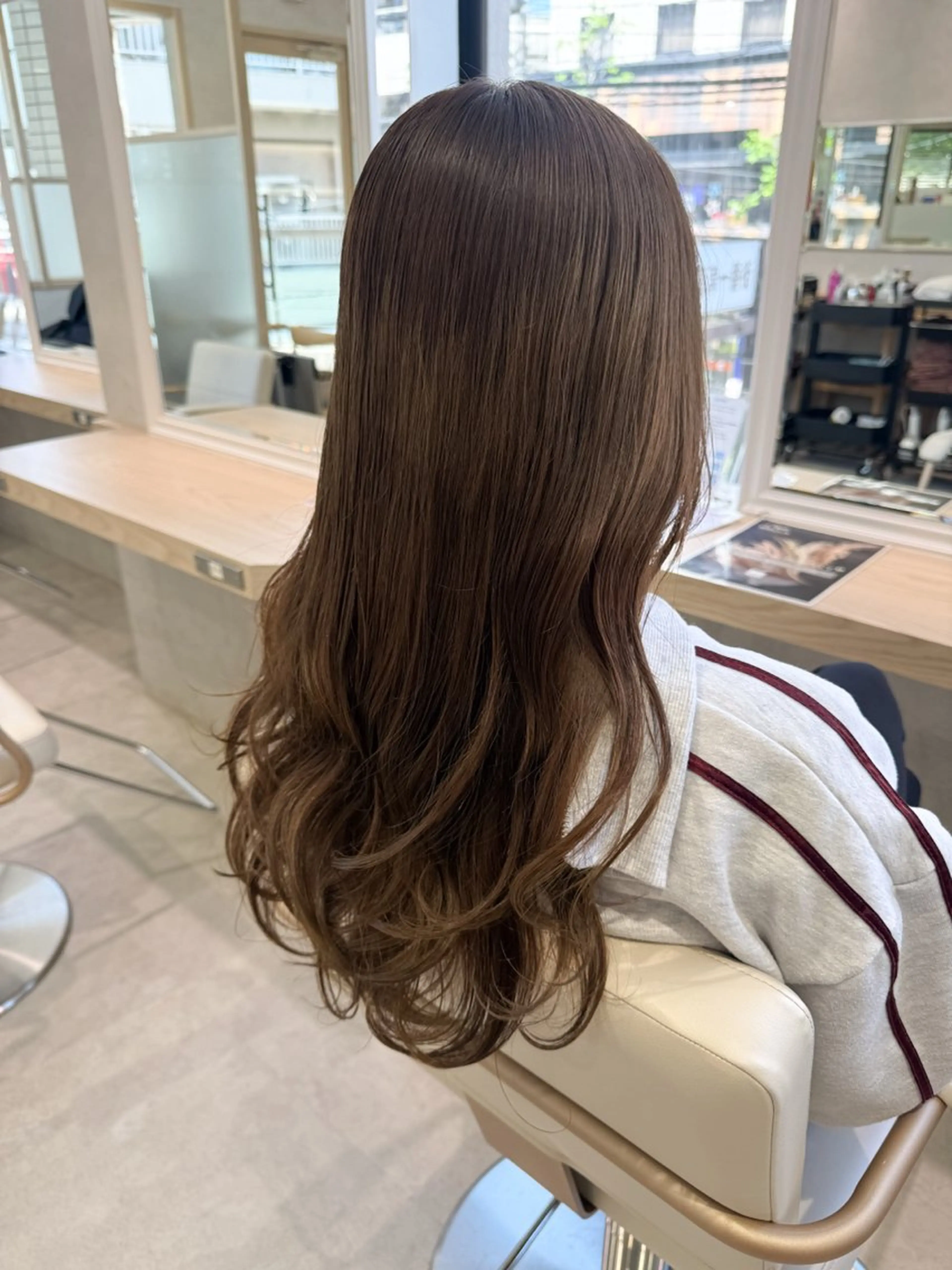 ロング カイ モエのヘアスタイル