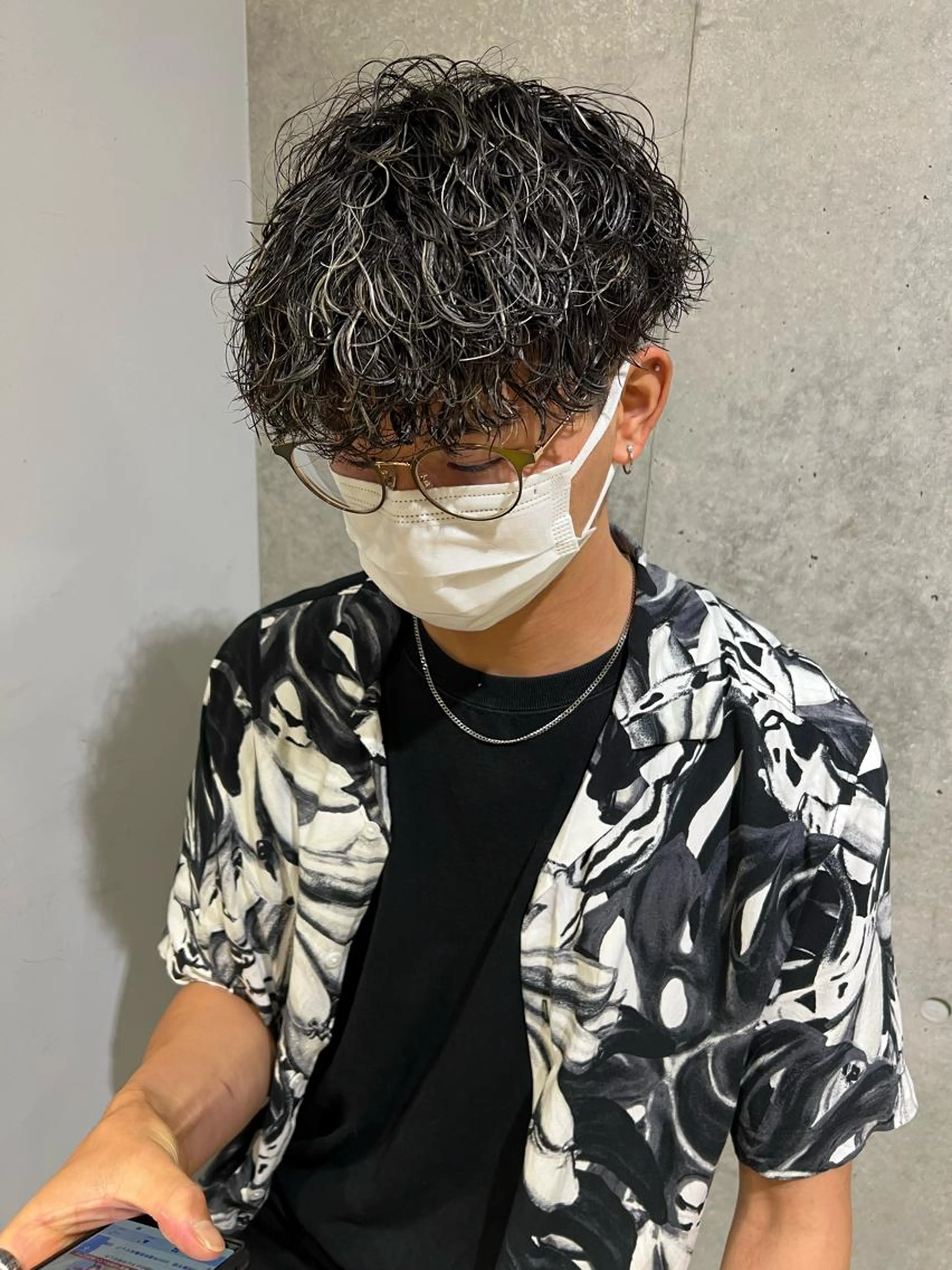 【平日限定】2023年トレンド🔥カット＋ツイスパor波巻きパーマ＋メッシュキャップハイライト⚡️の写真