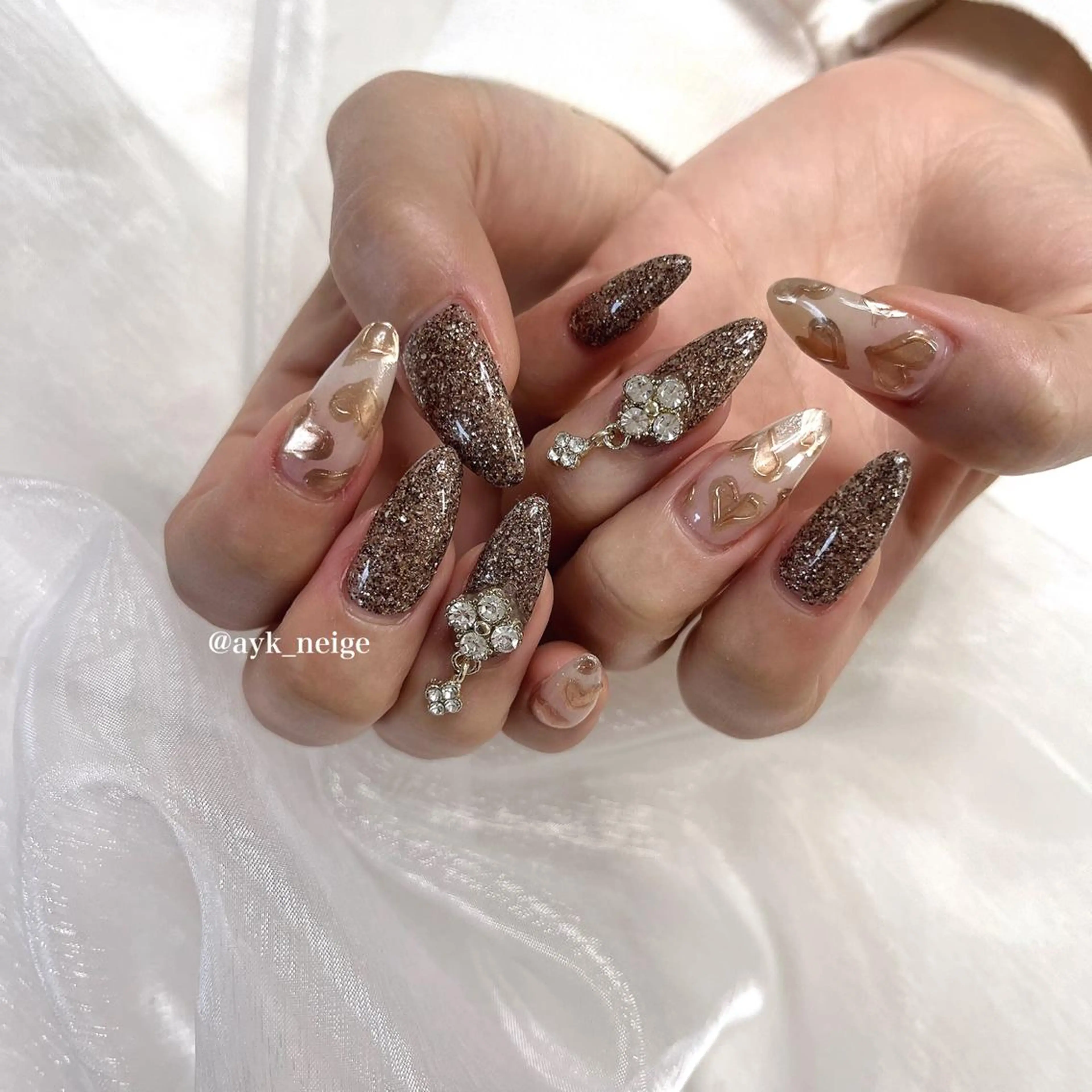 ネイル フットネイル フレンチネイル キラキラネイル 韓国ネイル リボン n'eige nail所属・大谷 綾香のネイルデザイン