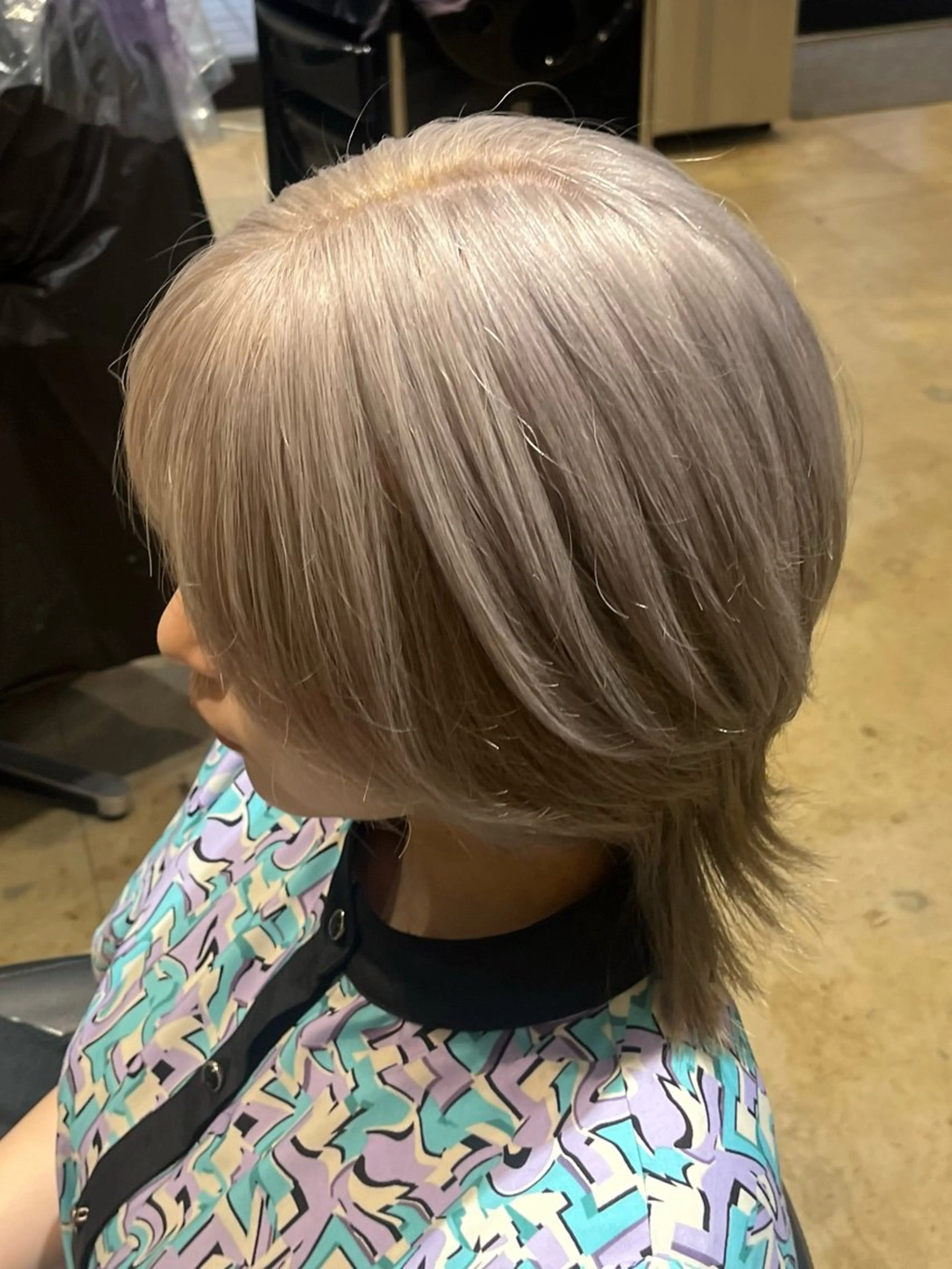 ショート カラー ハイトーンカラー ウルフカット カット ヘアカラー みわ/博多 ブリーチ/メンズヘアのヘアスタイル