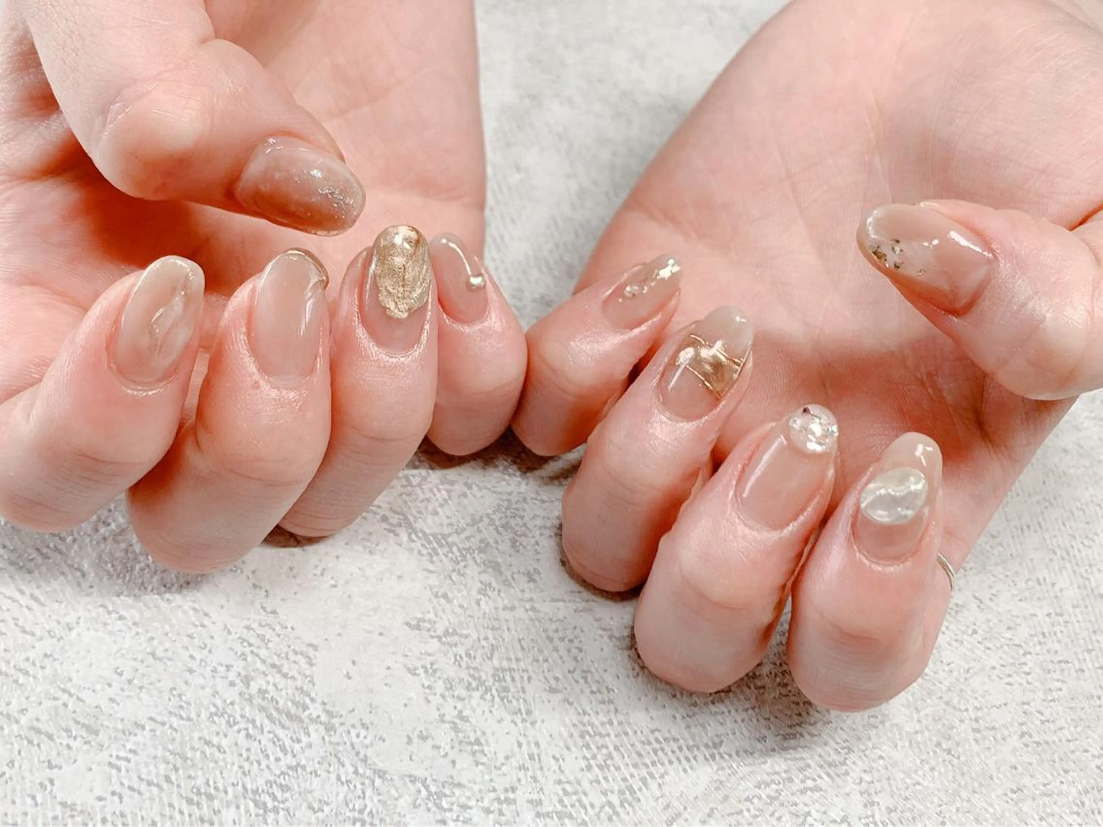 ネイル ニュアンスネイル Likkle More【リコモ】のネイルデザイン