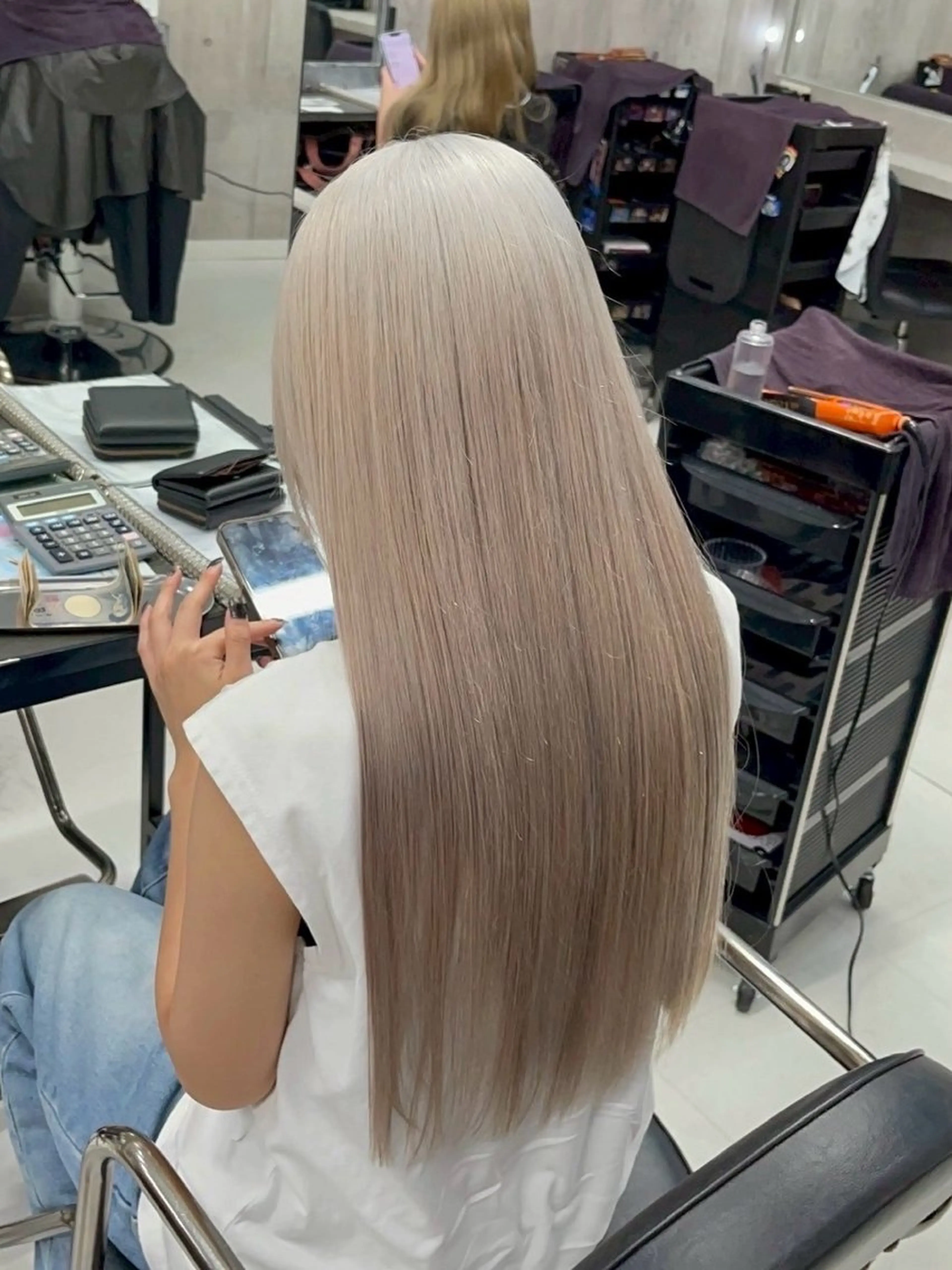 セミロング カラー パーマ ヘアアレンジ メンズ キッズ ヘアカラー トリートメント レイヤー×ハイトーン / mihana🪐のヘアスタイル