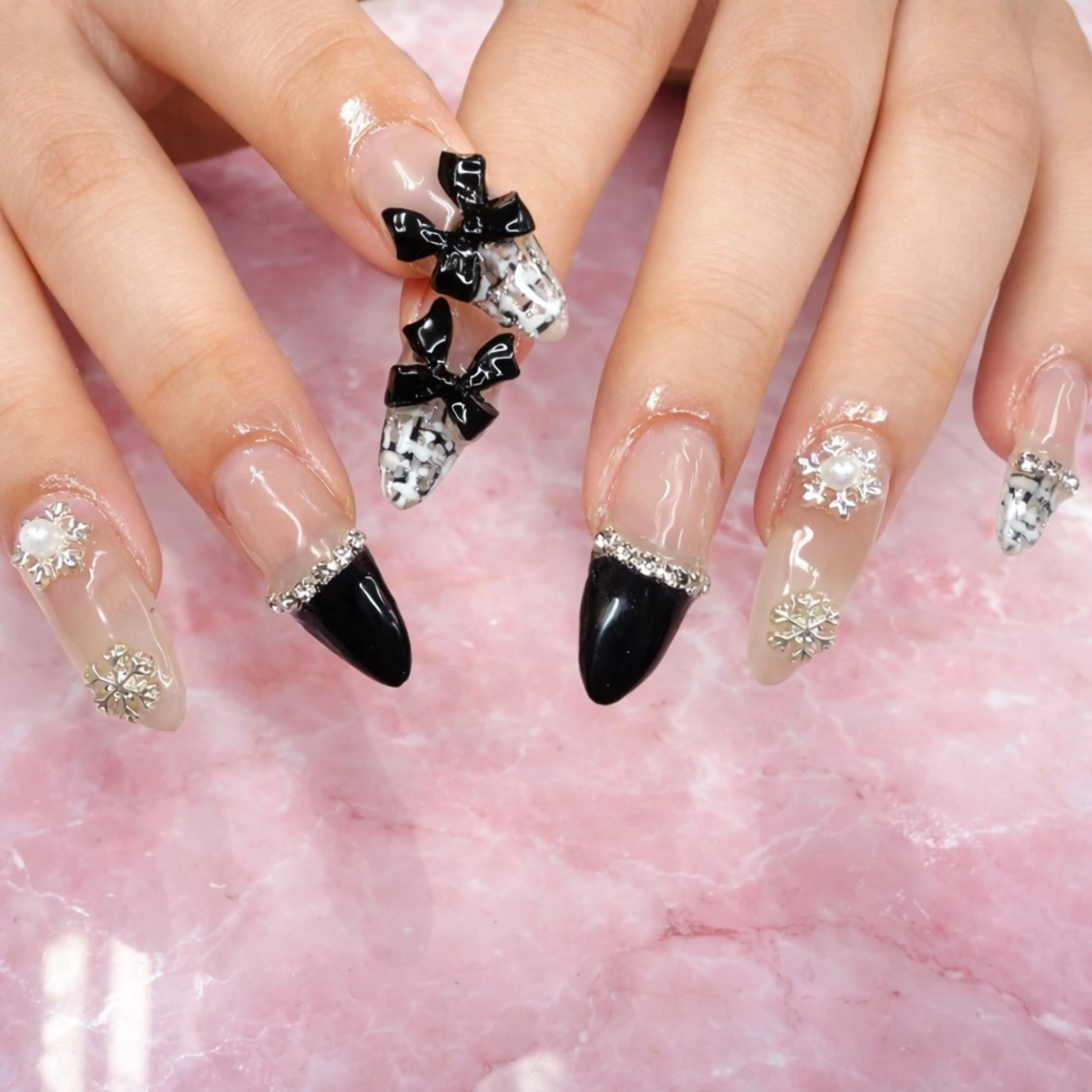 ネイル ロングネイル ハンドネイル 松山 碧のエステ・リラクイメージ