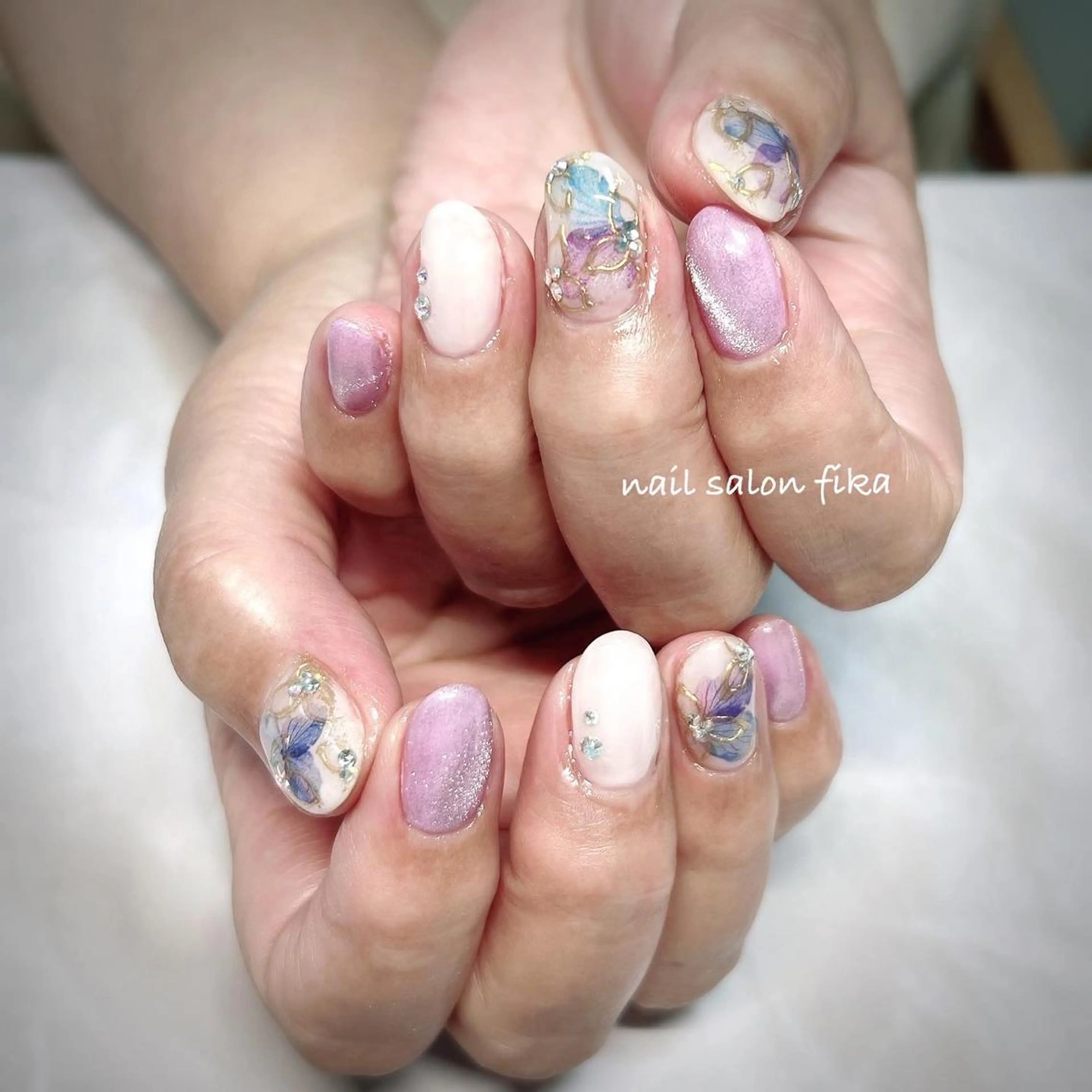 ネイル キラキラネイル マグネットネイル 夏ネイル nail salon fikaのネイルデザイン