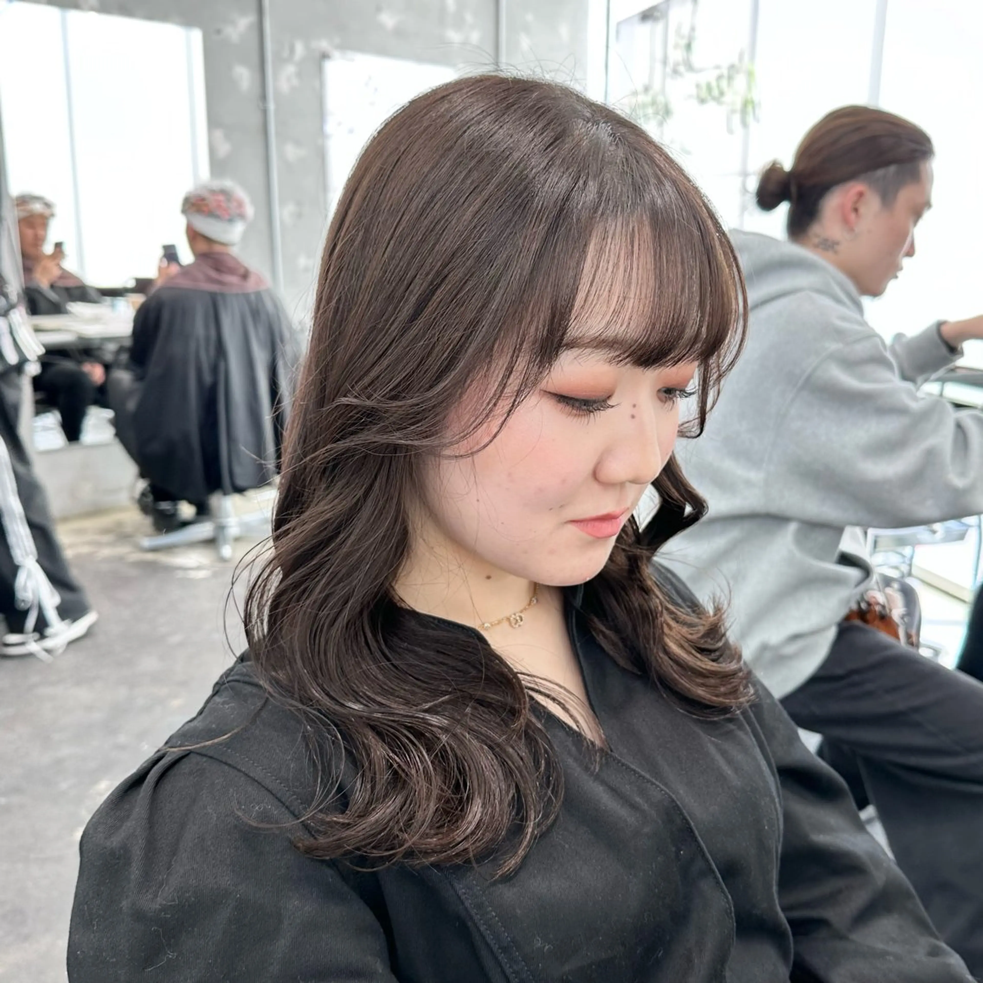 セミロング カラー ヘアアレンジ グレージュ オリーブグレージュ オリーブグレー 🥀モテ暖色× エクステ🥀あかりのヘアスタイル