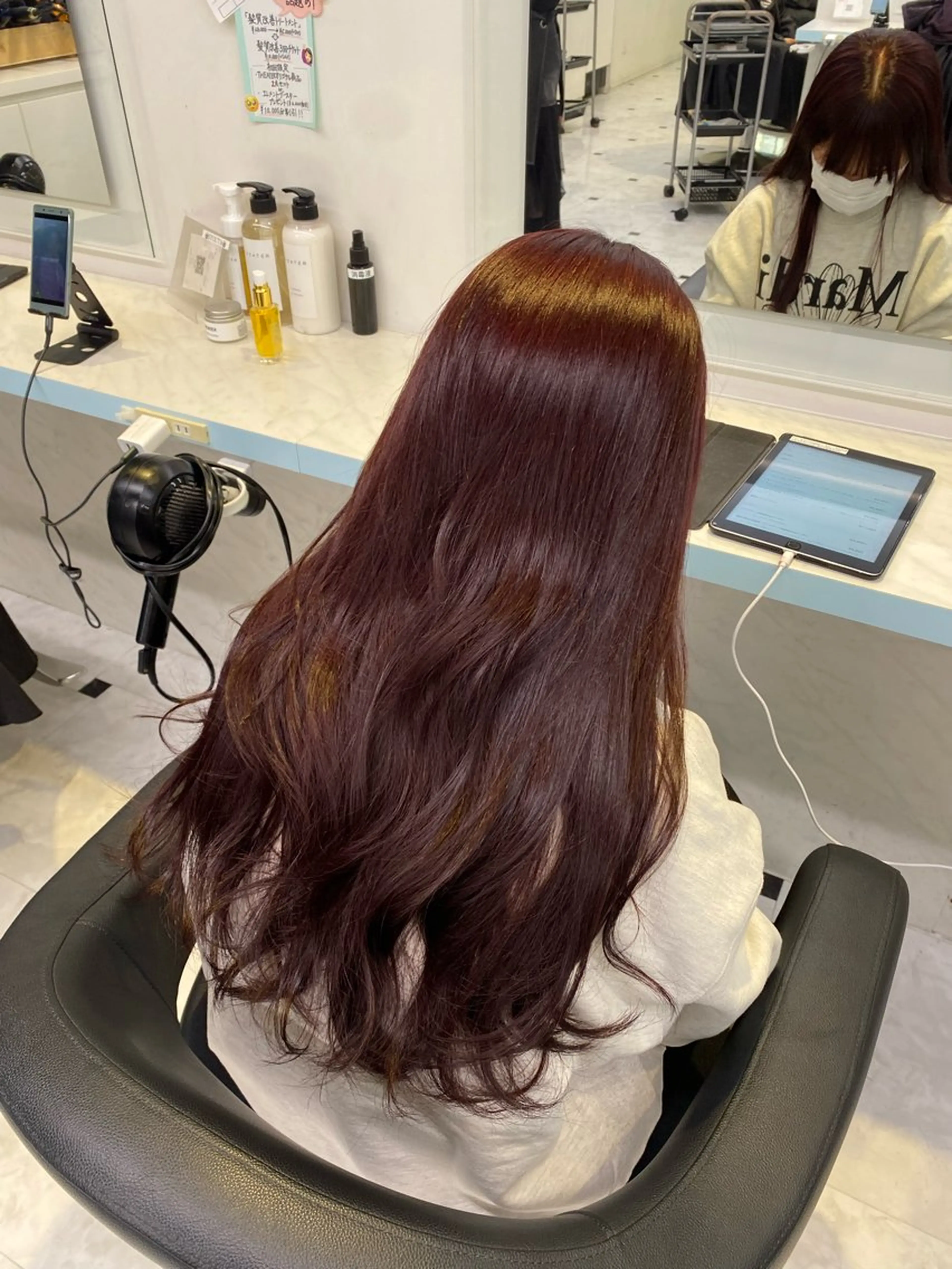 ロング カラー パーマ ヘアアレンジ メンズ キッズ ヘアカラー 🩷モテ髪＆透明感 🩷ミルクティー🩷のヘアスタイル