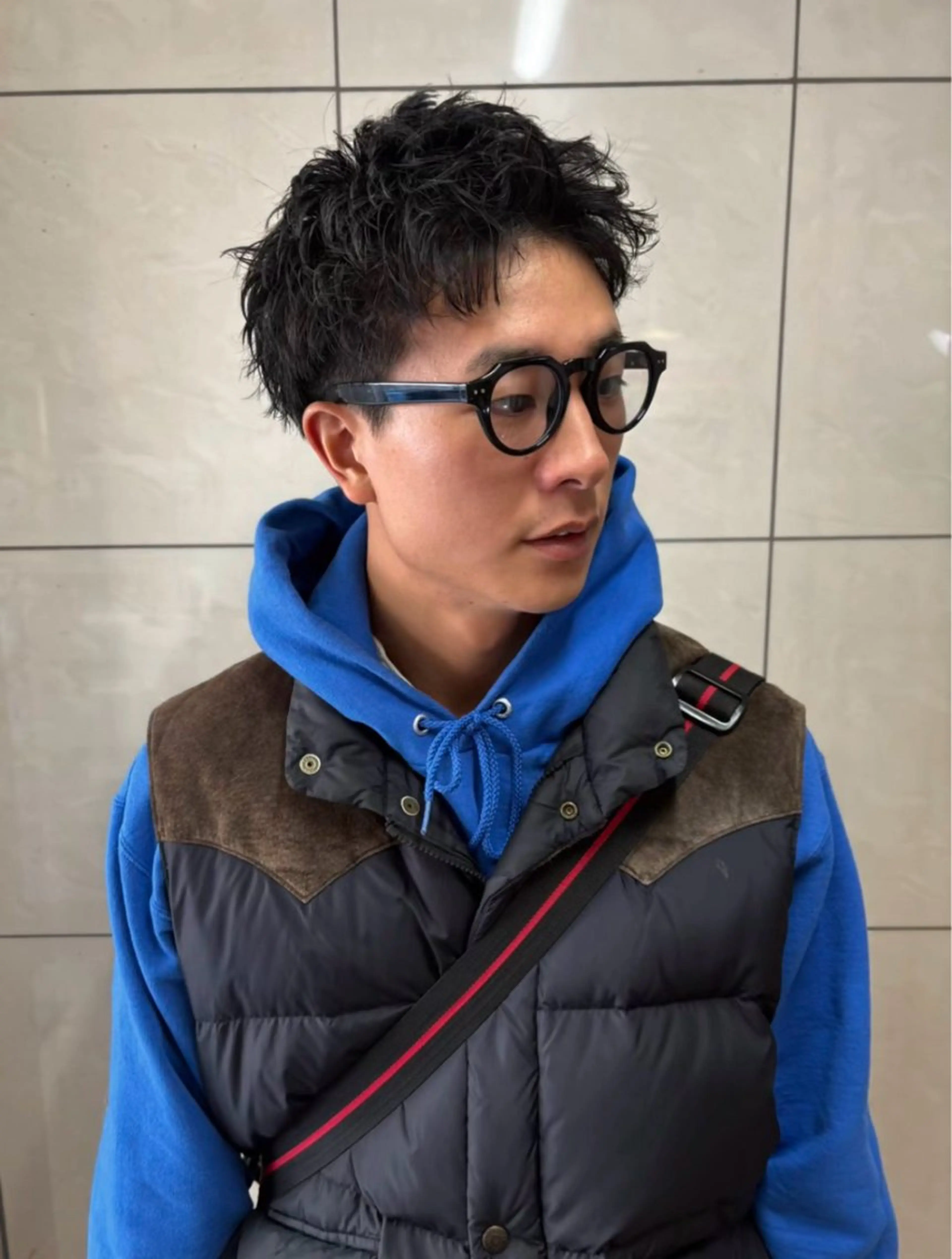 ショート パーマ メンズ メンズブリーチ フェザーパーマ メンズハイライト メンズインナーカラー メンズパーマ カット パーマ トリートメント charme所属・💈メンズ特化 ✂︎伊藤大輝💈のヘアスタイル