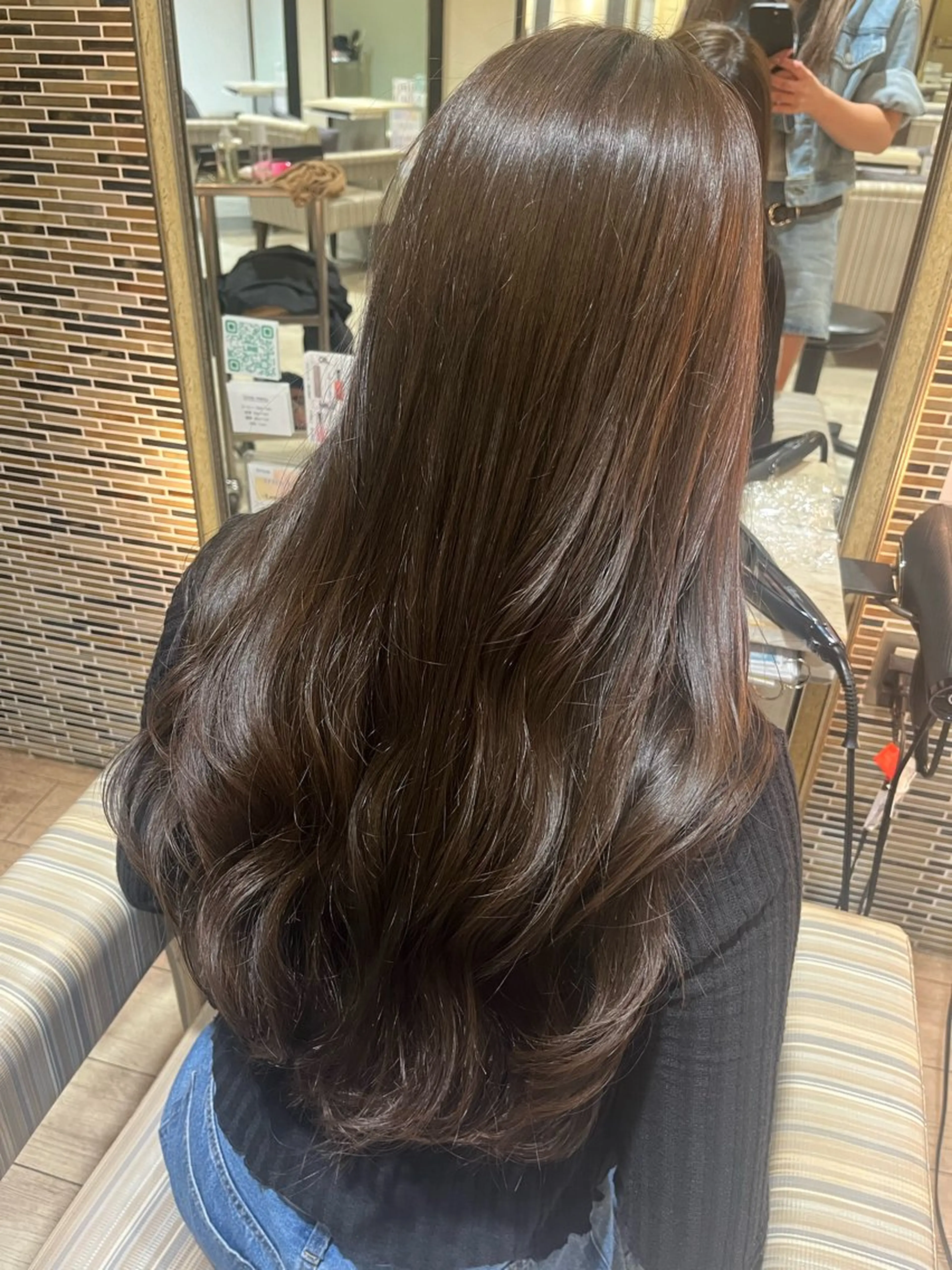 ロング ヘアカラー 友松 世奈のマツエク・マツパデザイン