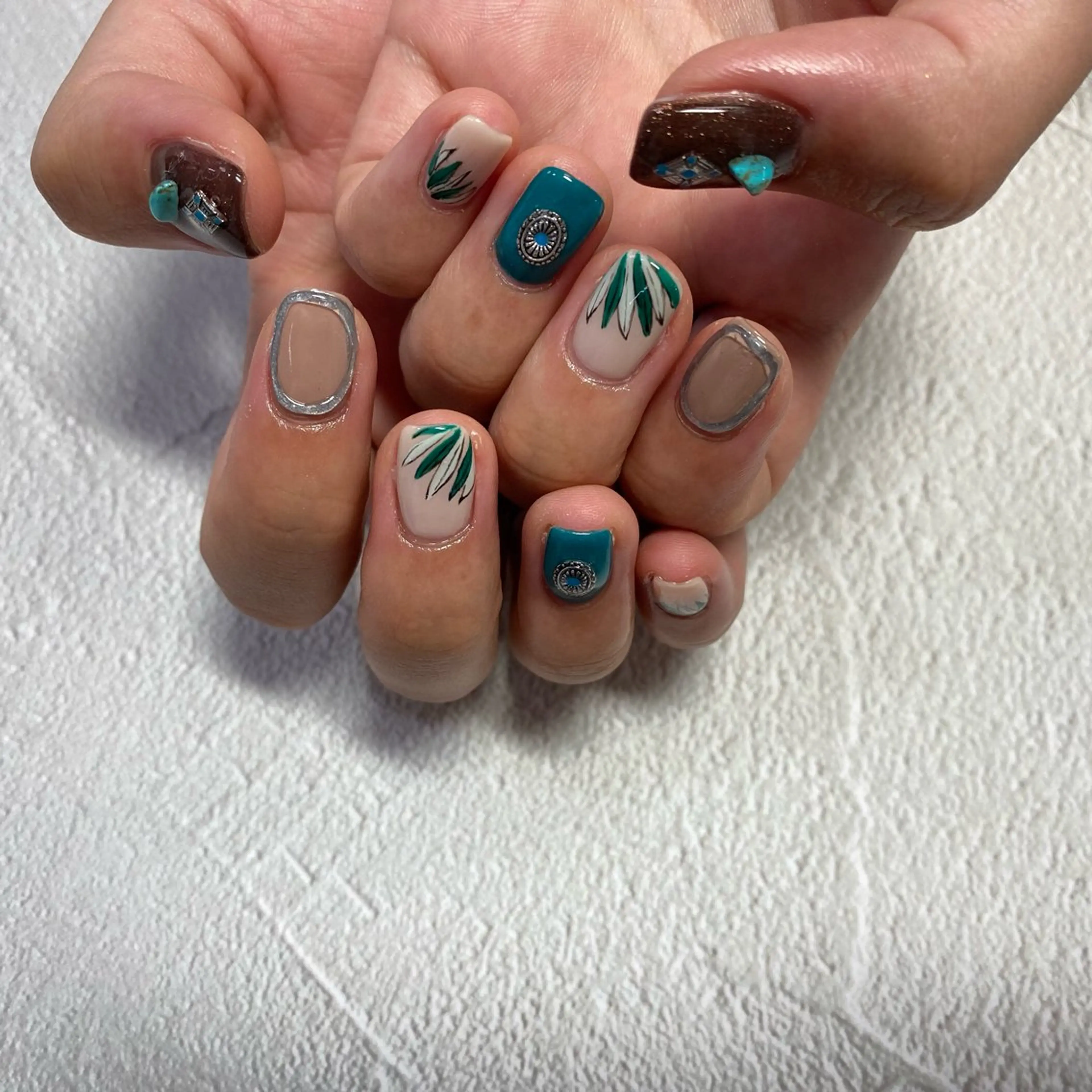 ネイル mahalo nail salon所属・野々山 亜美のネイルデザイン